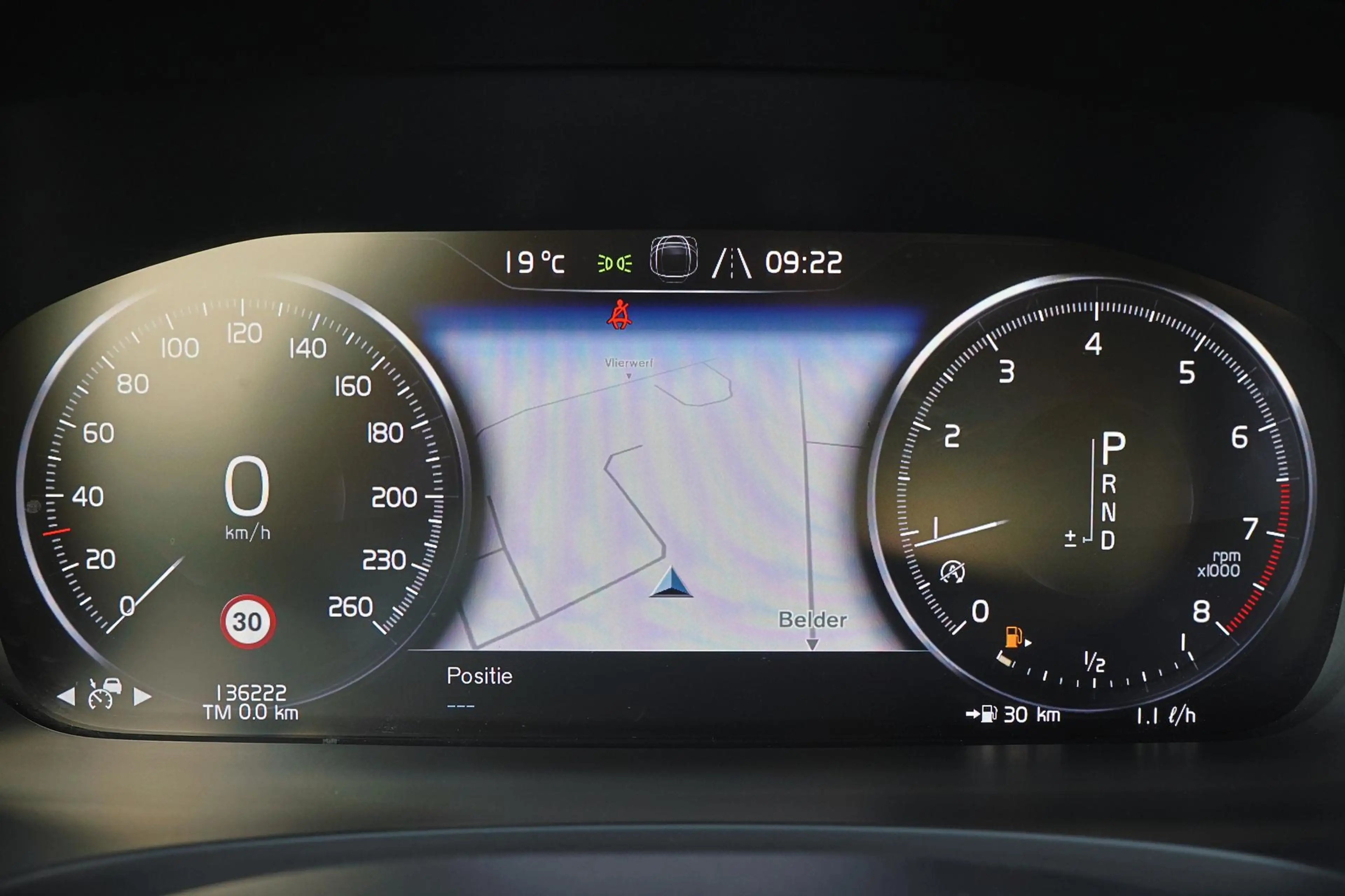 Volvo V90 2.0 T4 Momentum - IntelliSafe Assist & Surround - — photo 13