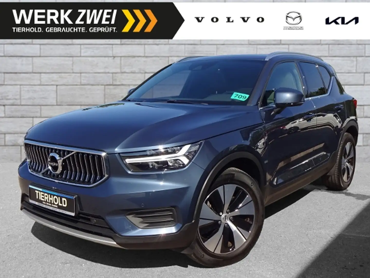 Volvo XC40 T4 Inscription Plug-In 2WD Pano Navi 18" Blau - 1