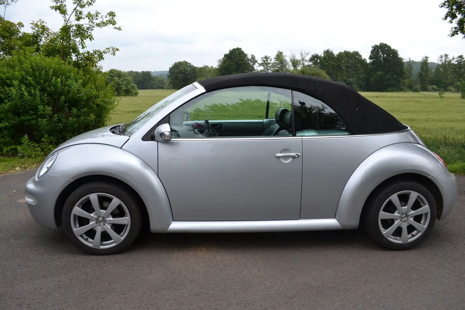 Volkswagen New Beetle New Beetle Cabriolet 1.6 Silber - 1