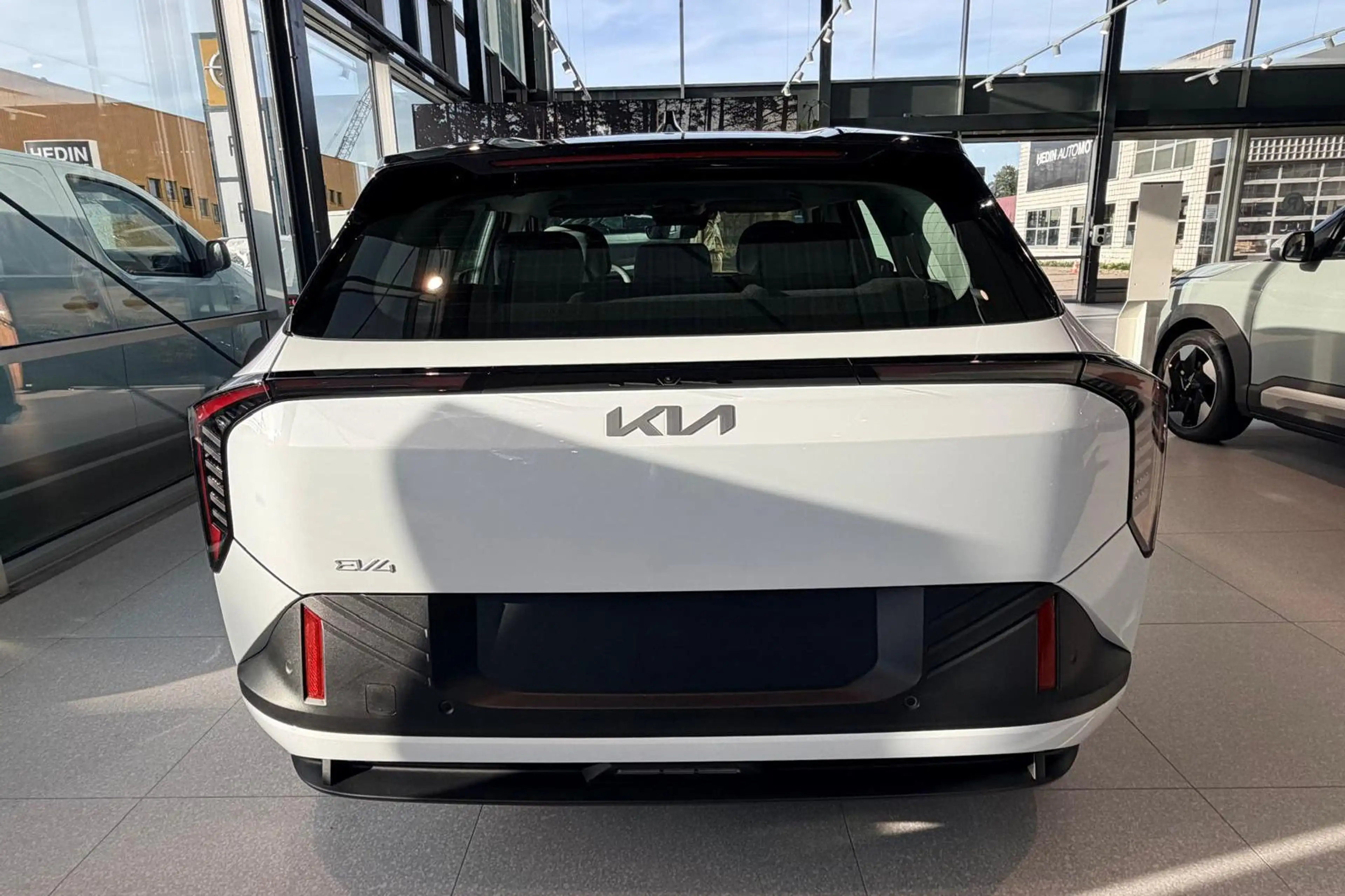 Kia EV4 Air 58.3 kWh Direct Leverbaar | Apple CarPlay & An — photo 4