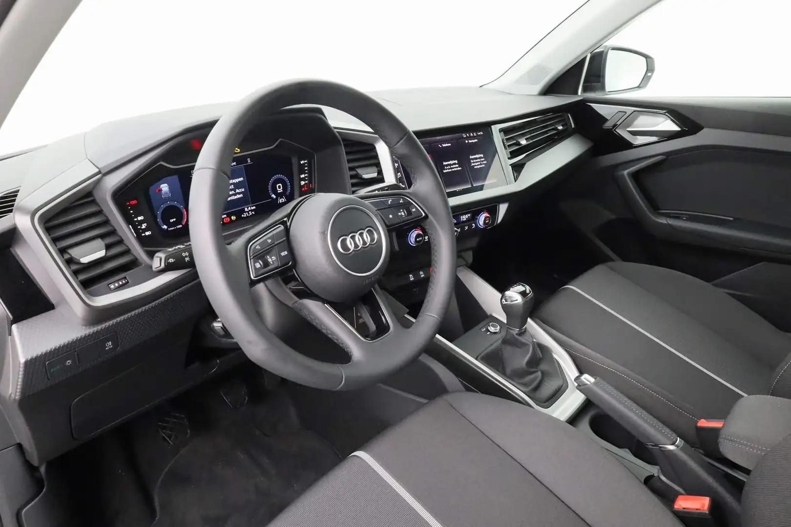 Audi A1 Sportback 25 TFSI 95PK Black Edition | Navigatie v Wit - 2