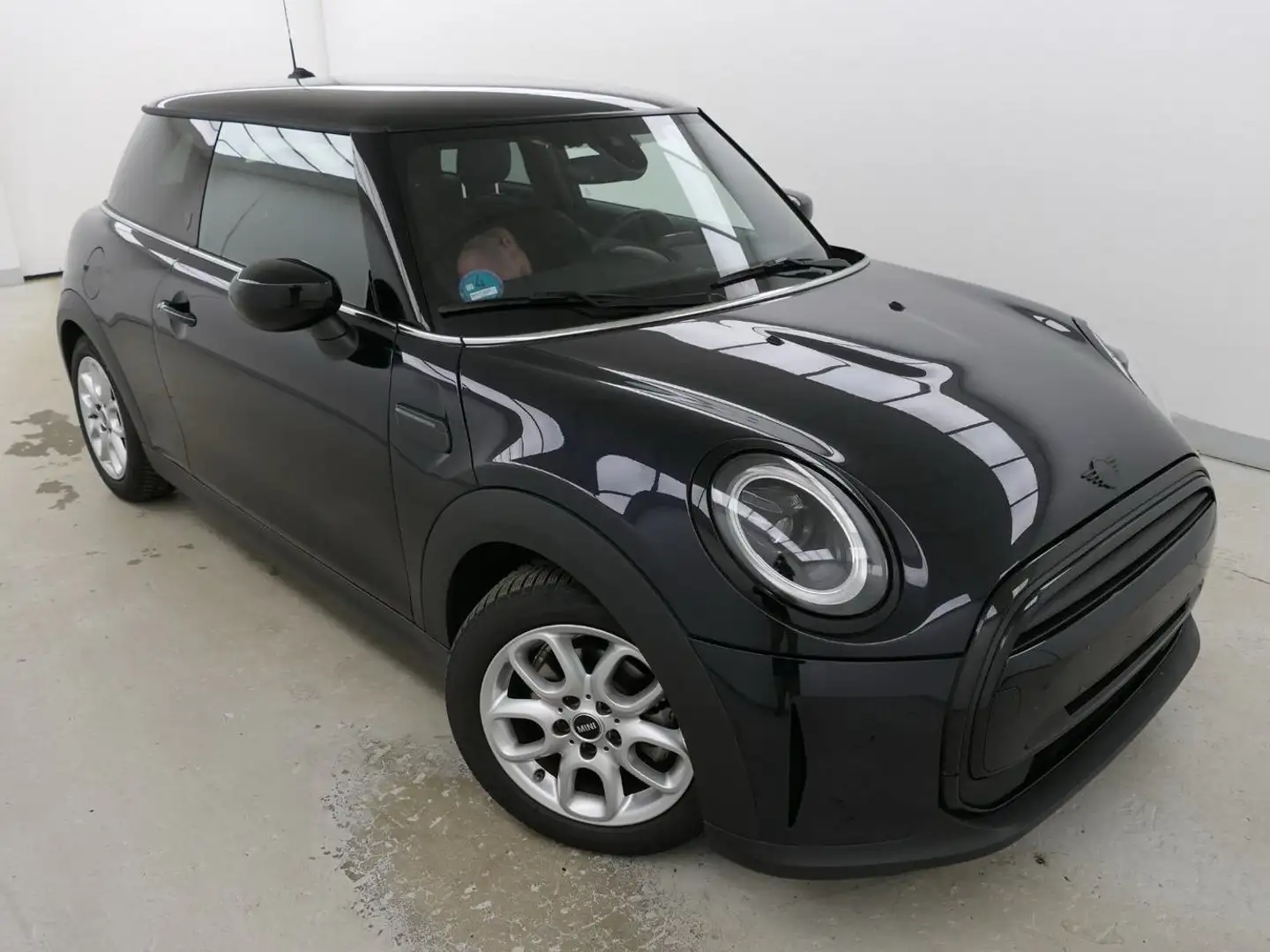 MINI Cooper Yours Trim Aut. *LEDER/Sport*NAVI*LED*KAMERA* Fekete - 2