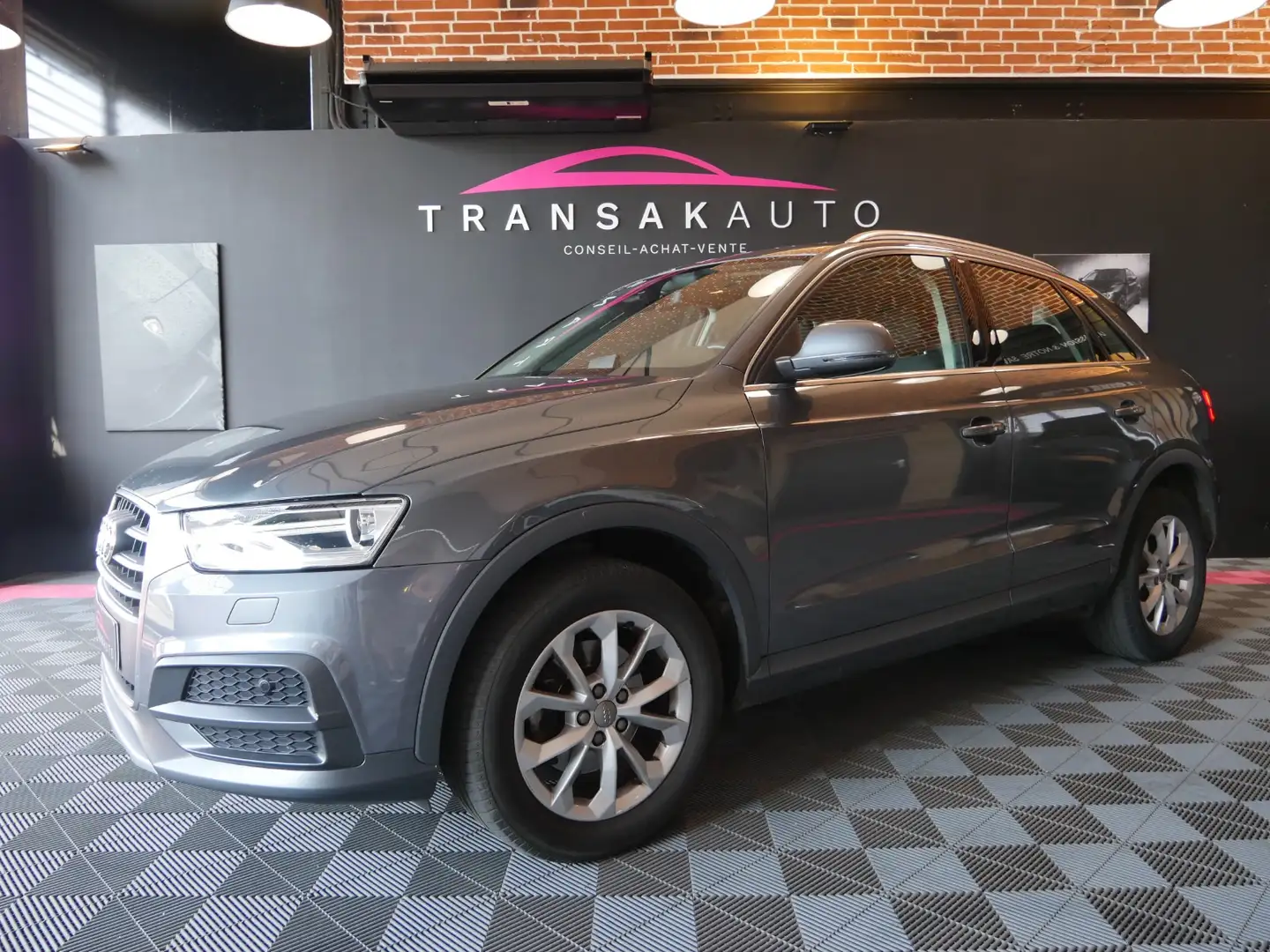Audi Q3 Ambiente Gris - 1