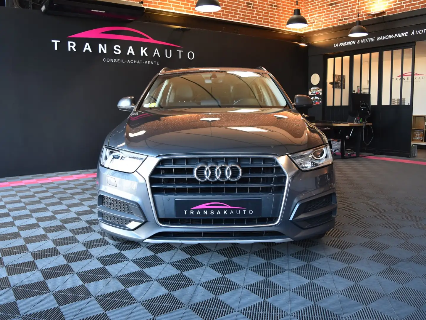 Audi Q3 Ambiente Gris - 2