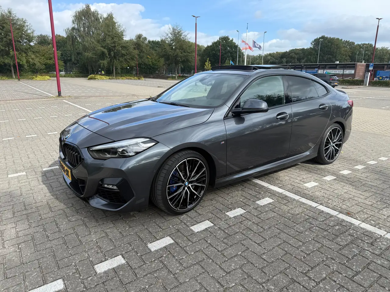 BMW 218