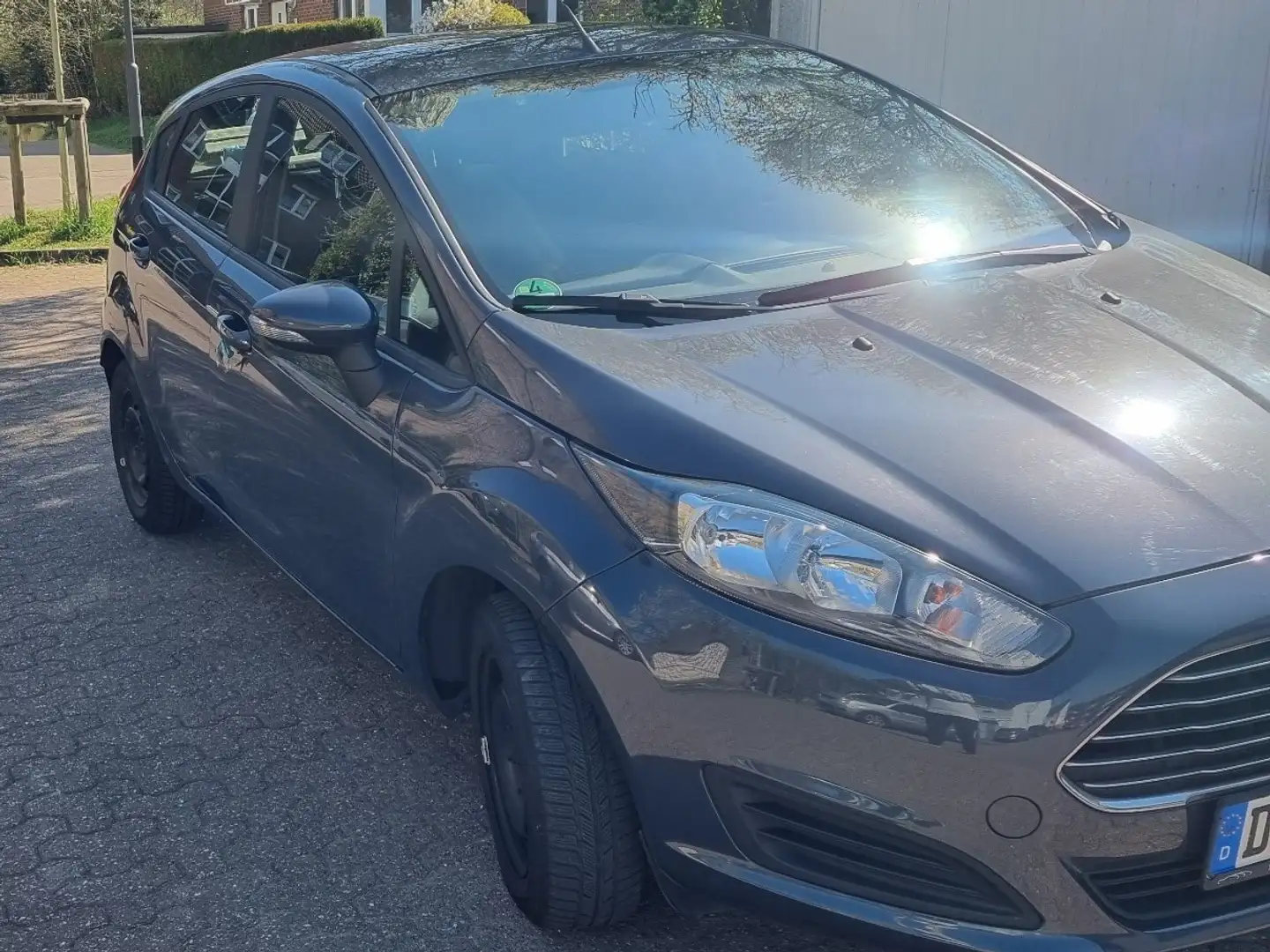 Ford Fiesta Trend, Frontscheibenheizung, 1. Hand Grau - 2