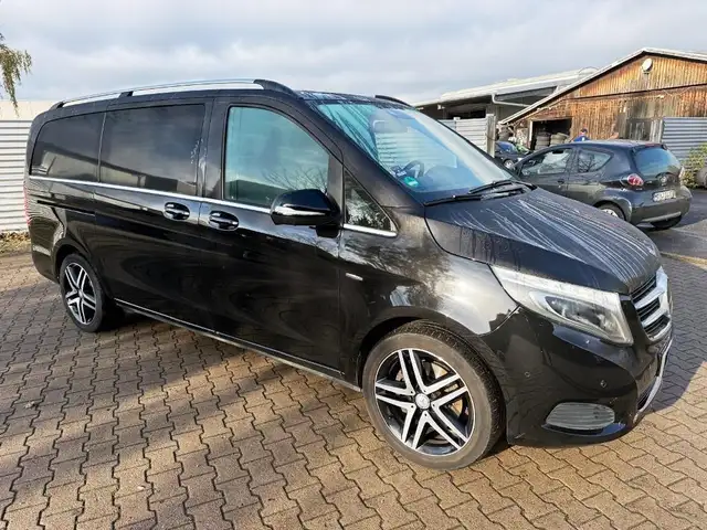 Mercedes-Benz V 250 d 4Matic Avantgarde Edition Lang 7Sitze AHK