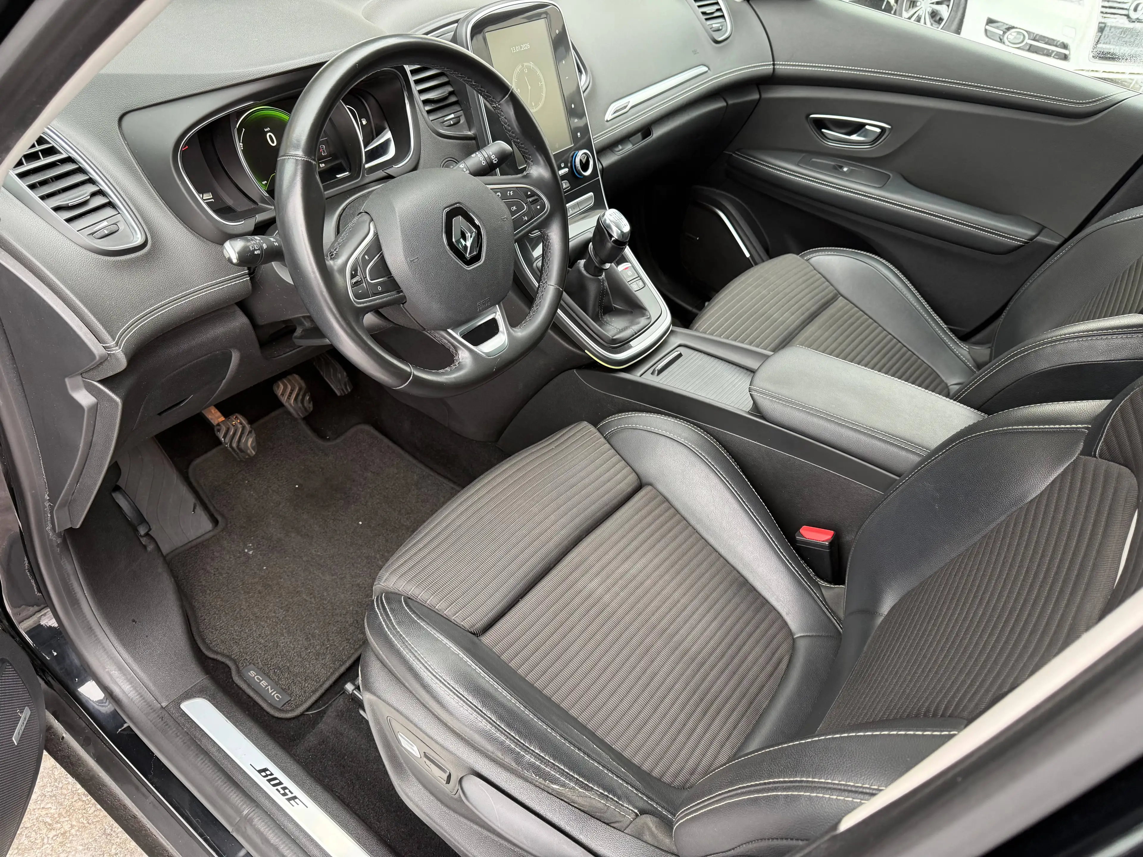 Renault Grand Scenic Grand Scénic Energy TCe 130 Bose Bose — photo 10