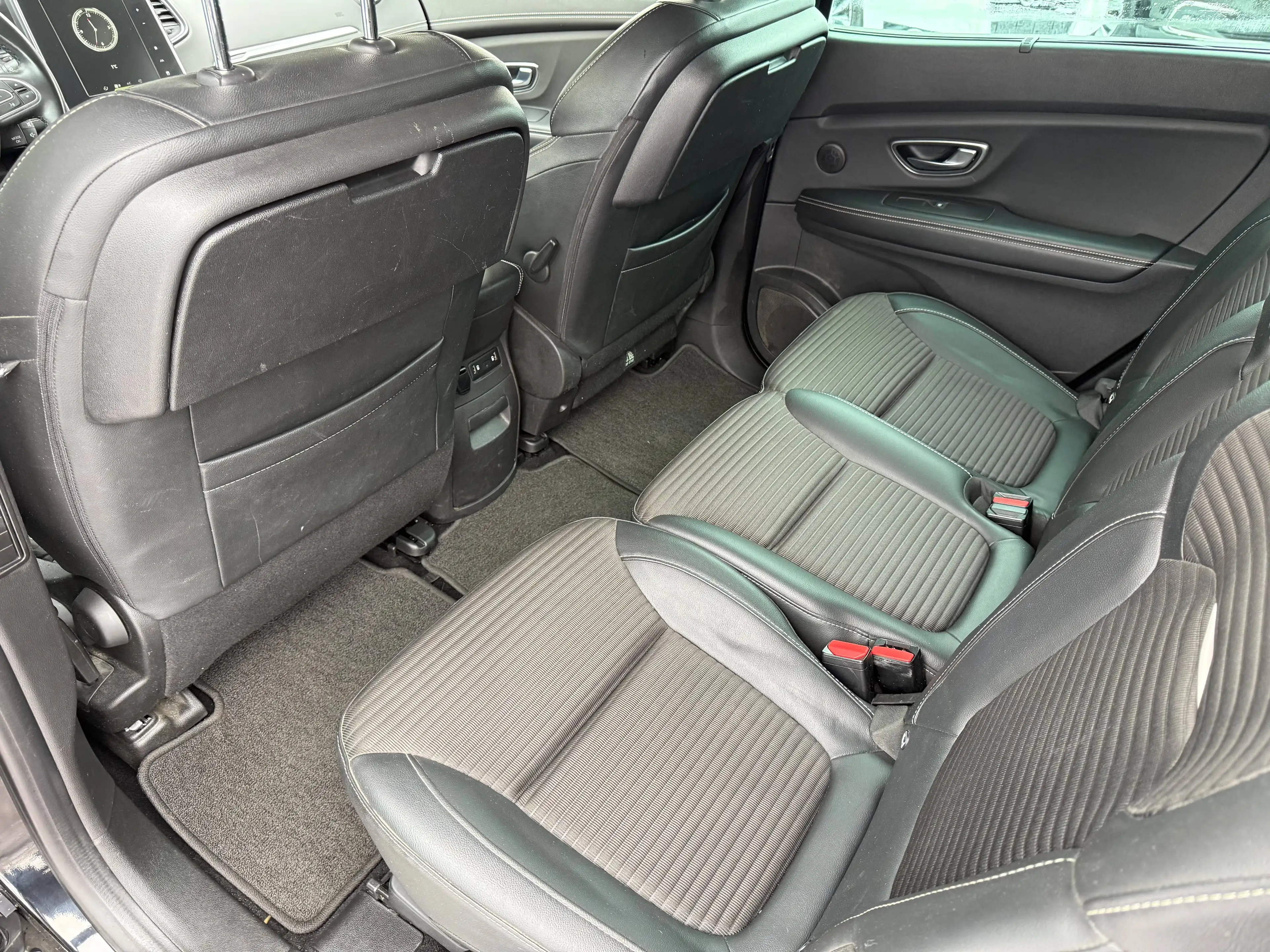 Renault Grand Scenic Grand Scénic Energy TCe 130 Bose Bose — photo 11