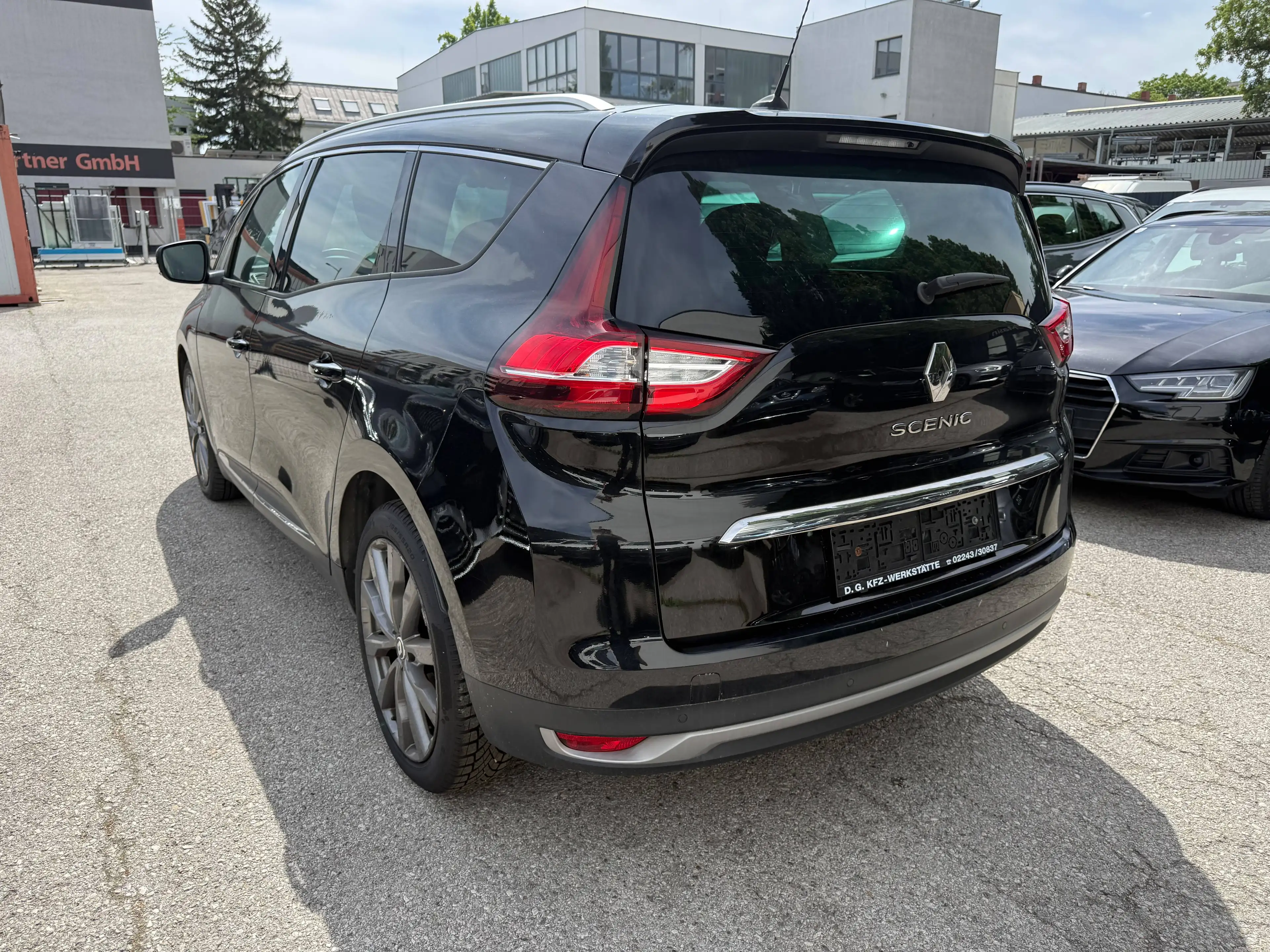Renault Grand Scenic Grand Scénic Energy TCe 130 Bose Bose — photo 4