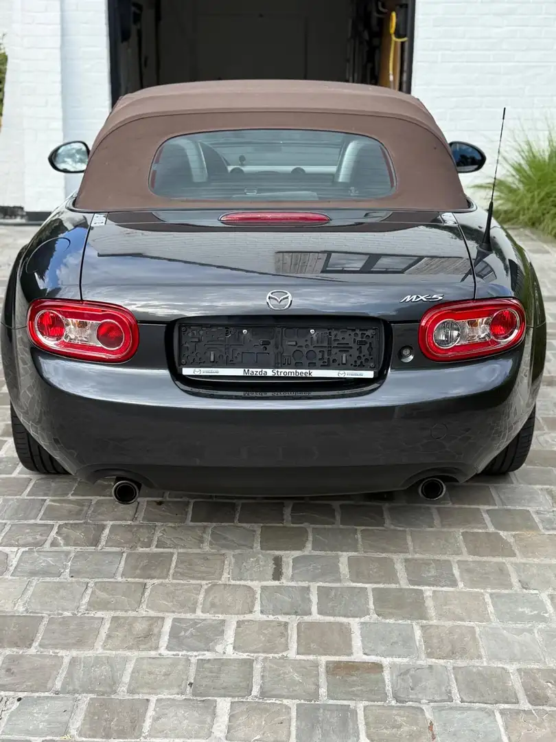 Mazda MX-5 Roadster Coupé 1.8i Hanabi - 1