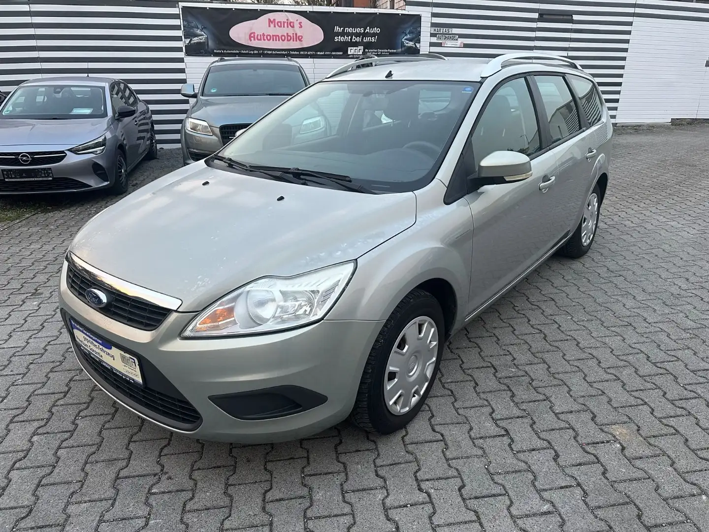 Ford Focus Turnier Style Silber - 1