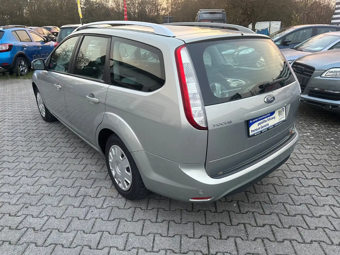 Ford Focus Turnier Style Silber - 2