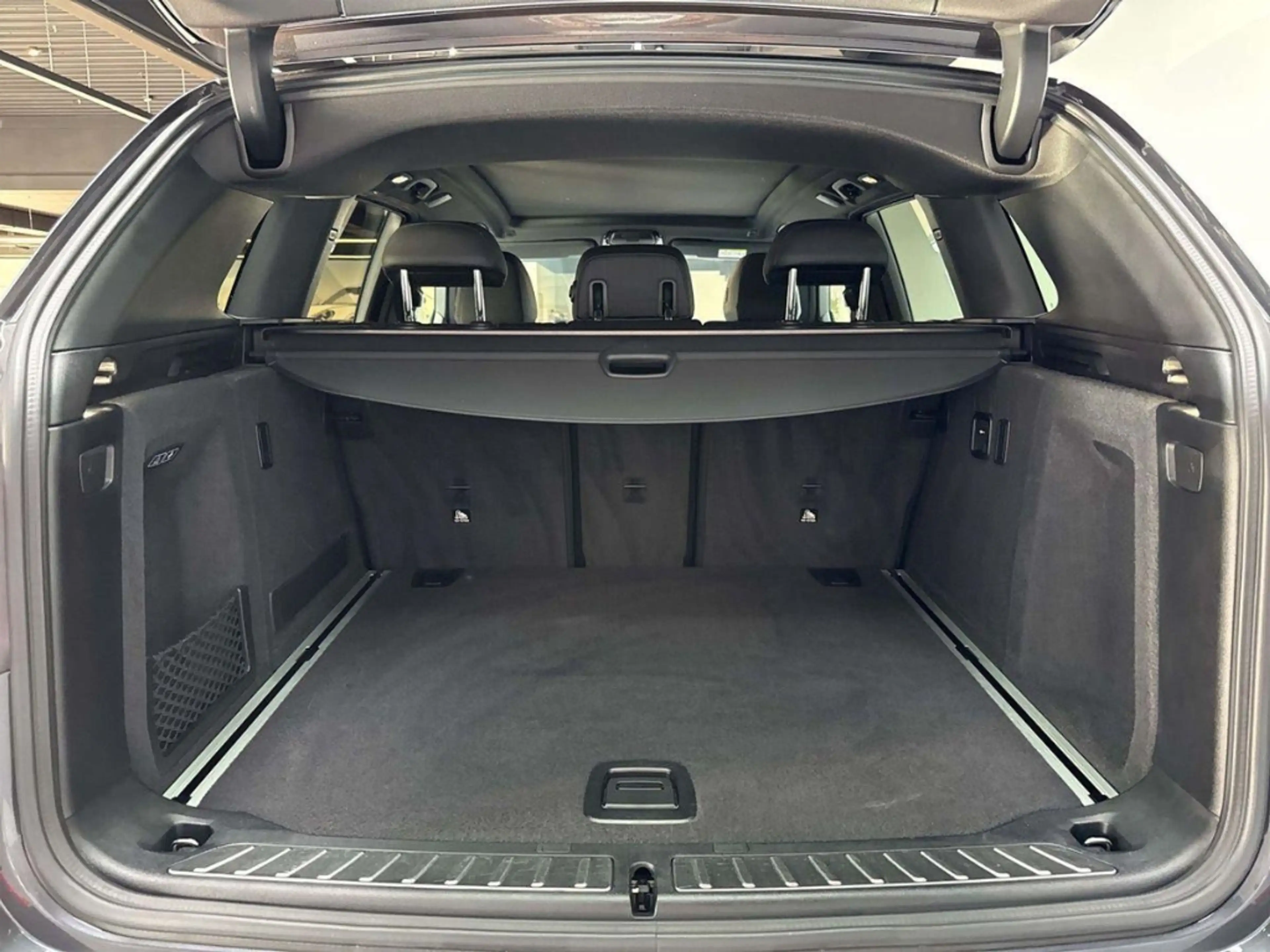 BMW X3 i Pano HUD ACC AHK LED Scheckheft Park-Assistent — photo 14