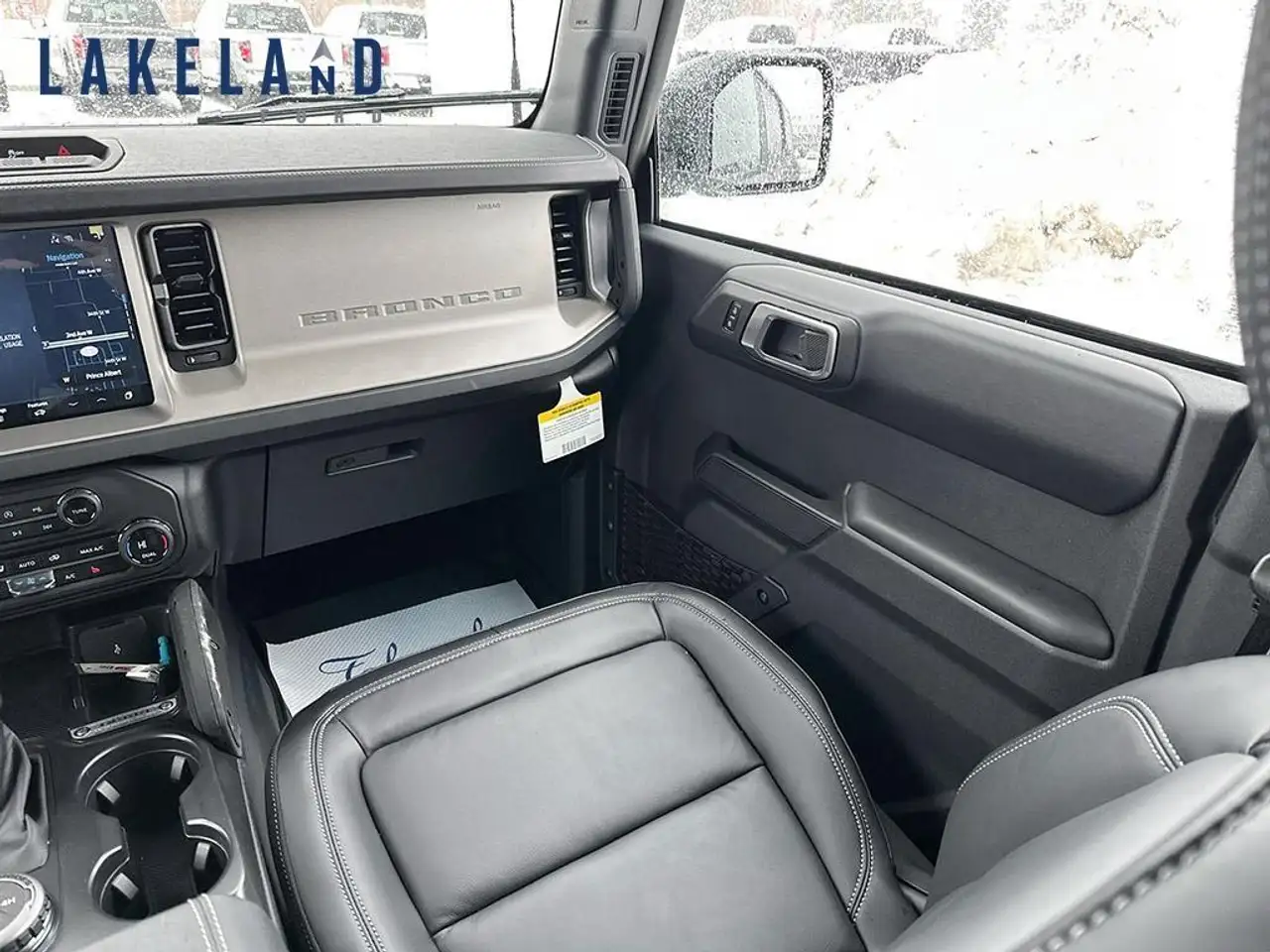 Ford Bronco снимка Ford Bronco