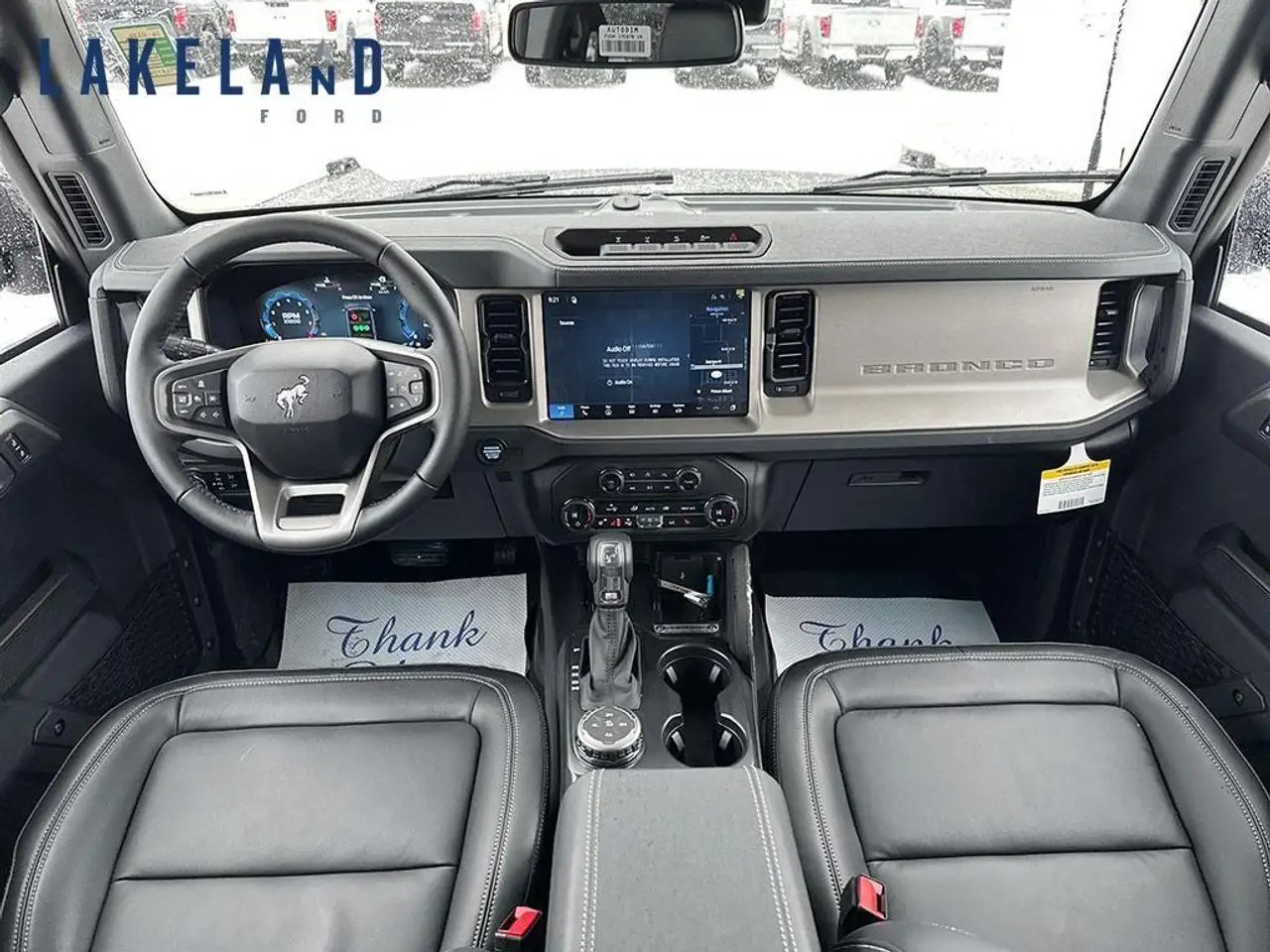 Ford Bronco снимка Ford Bronco