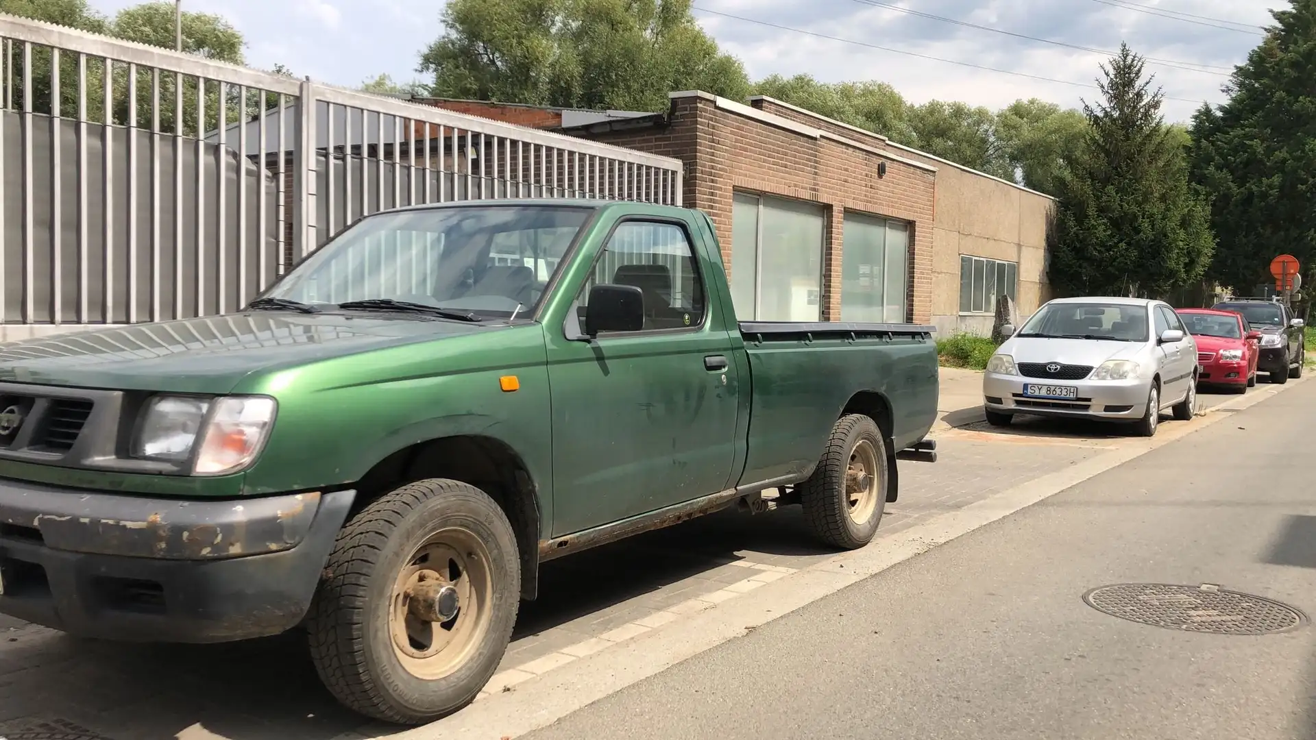 Nissan King Cab simple cabine Grün - 2