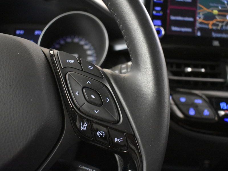 Toyota C-HR 2.0 Hybrid First Edition | JBL | Blindspot | Keyle — photo 26