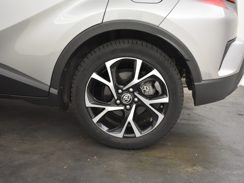 Toyota C-HR 2.0 Hybrid First Edition | JBL | Blindspot | Keyle — photo 20