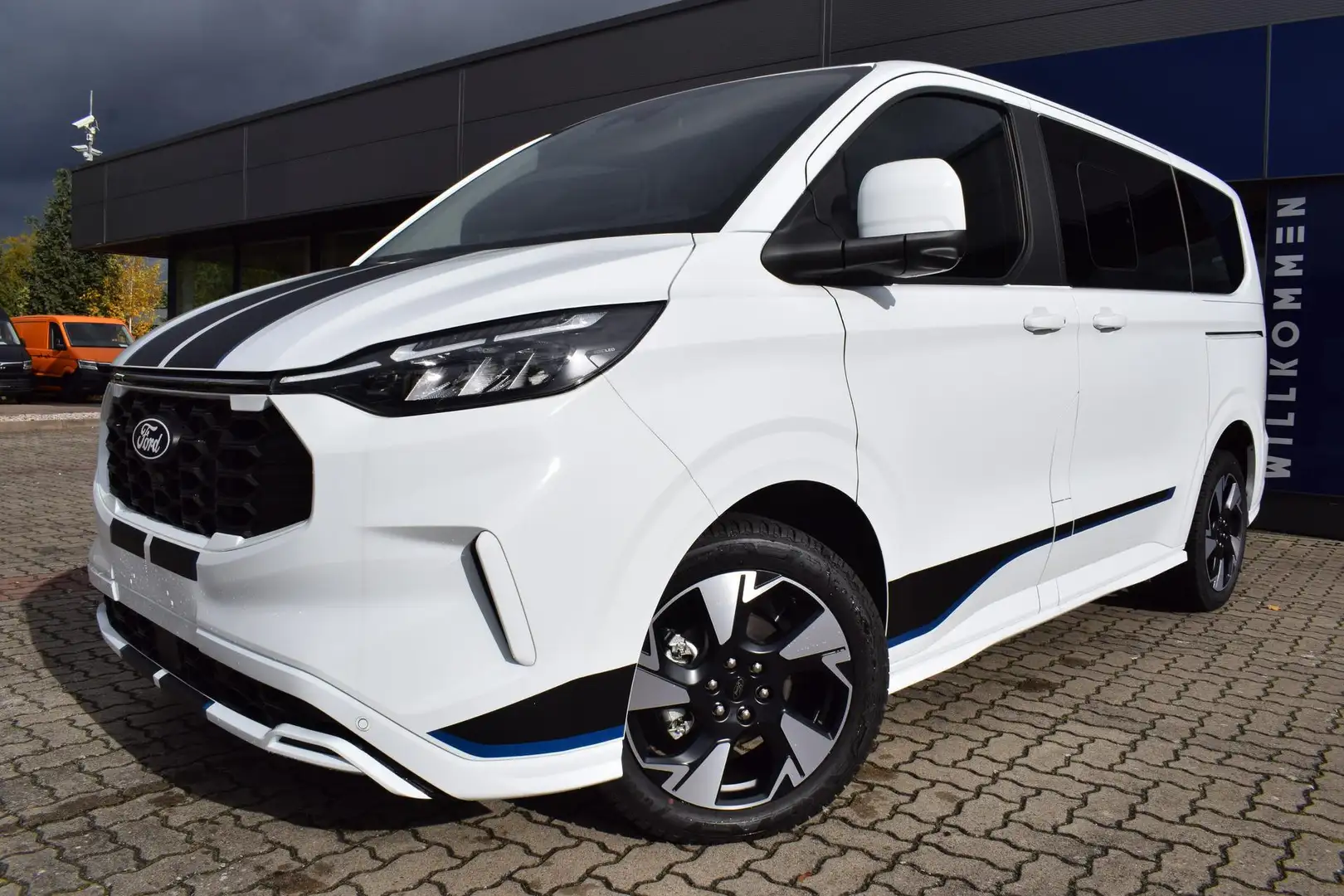 Ford Tourneo Custom L1H1 Sport Top Plus Ausstattung Blanc - 1