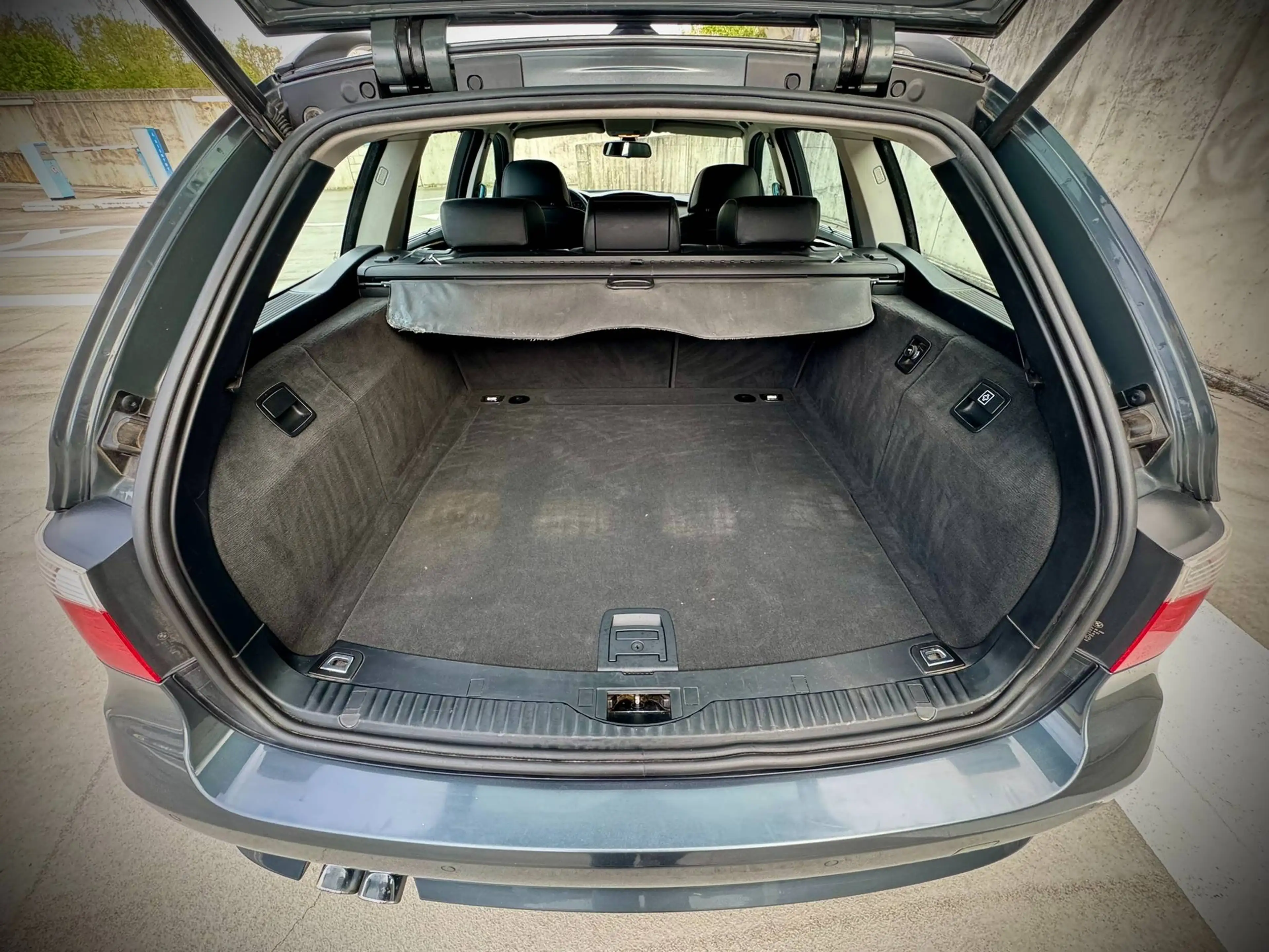 BMW 525 iX Touring "Edition" — photo 13