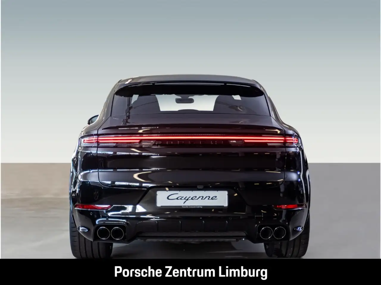 Porsche Cayenne S E-Hybrid Coupe Black Edition InnoDrive 5