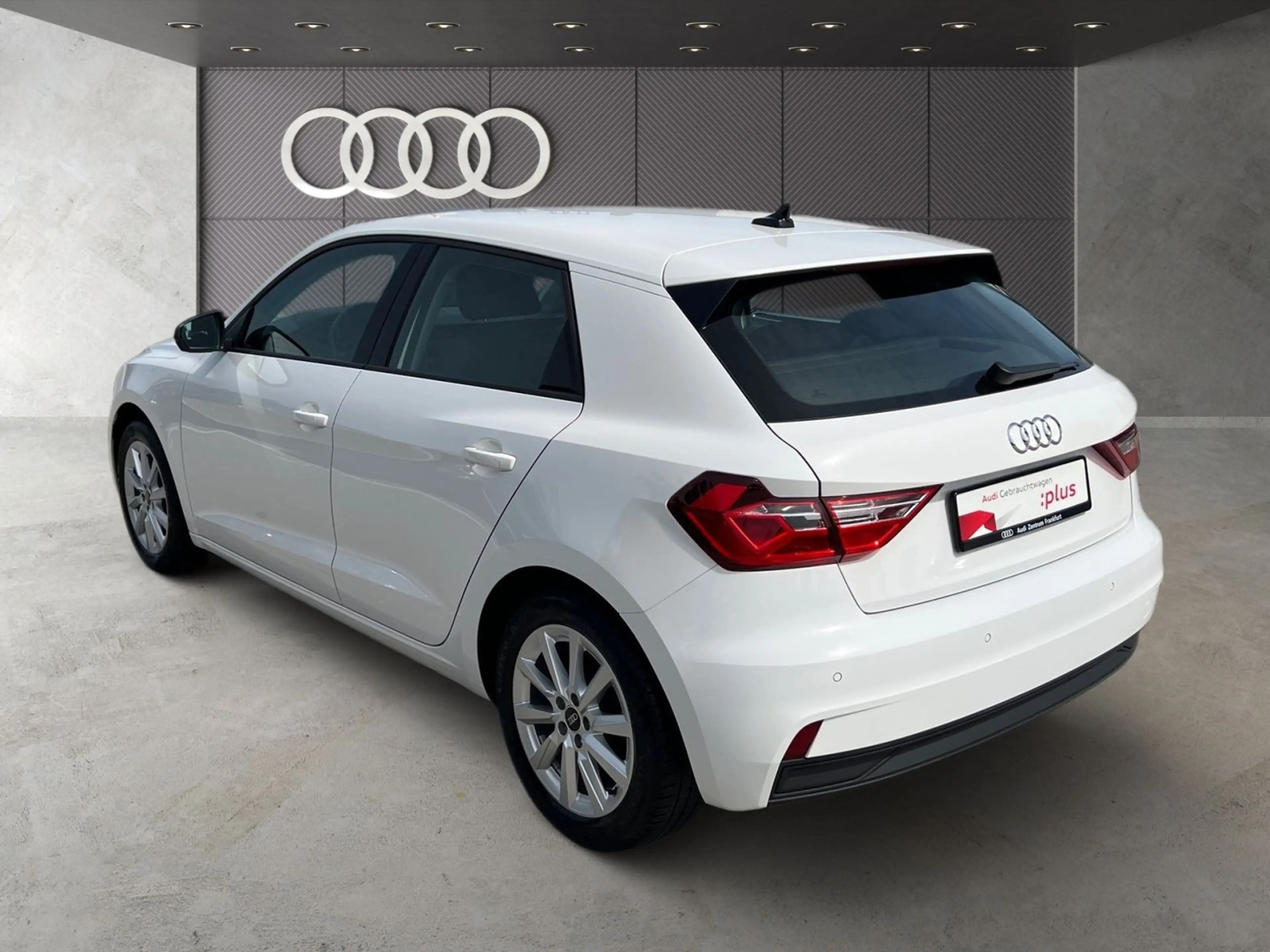 Audi A1 25 TFSI S tronic Bluetooth DAB PDC — photo 5