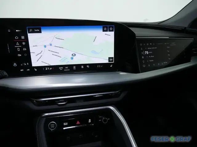 Audi Q5 view 10