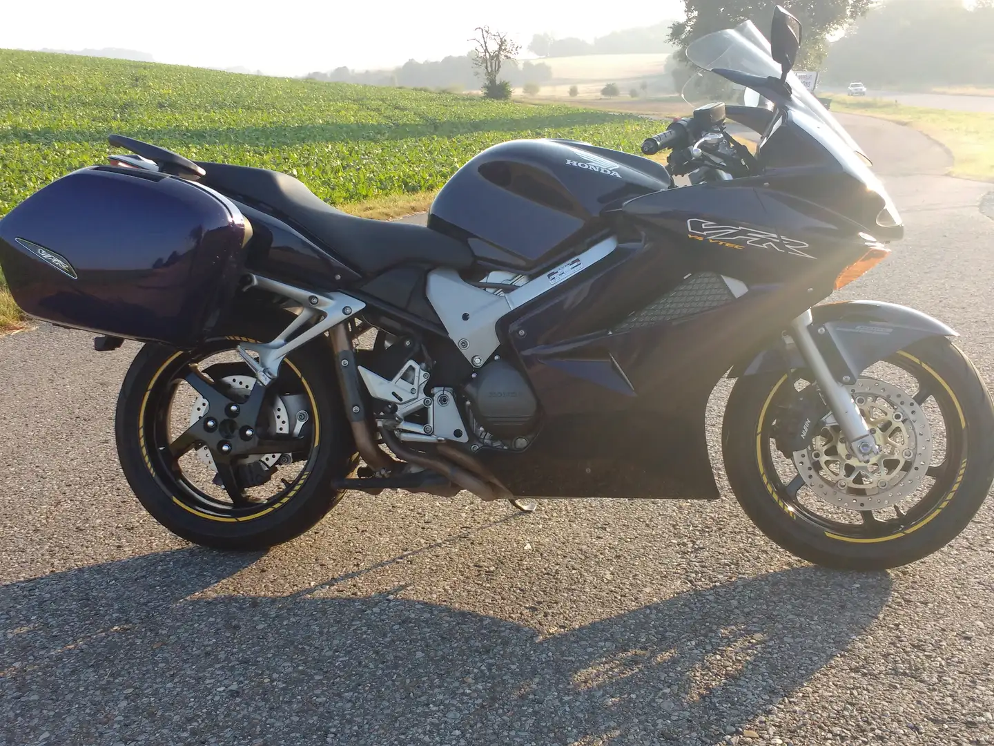 Honda VFR 800 Ohne Koffer - 1