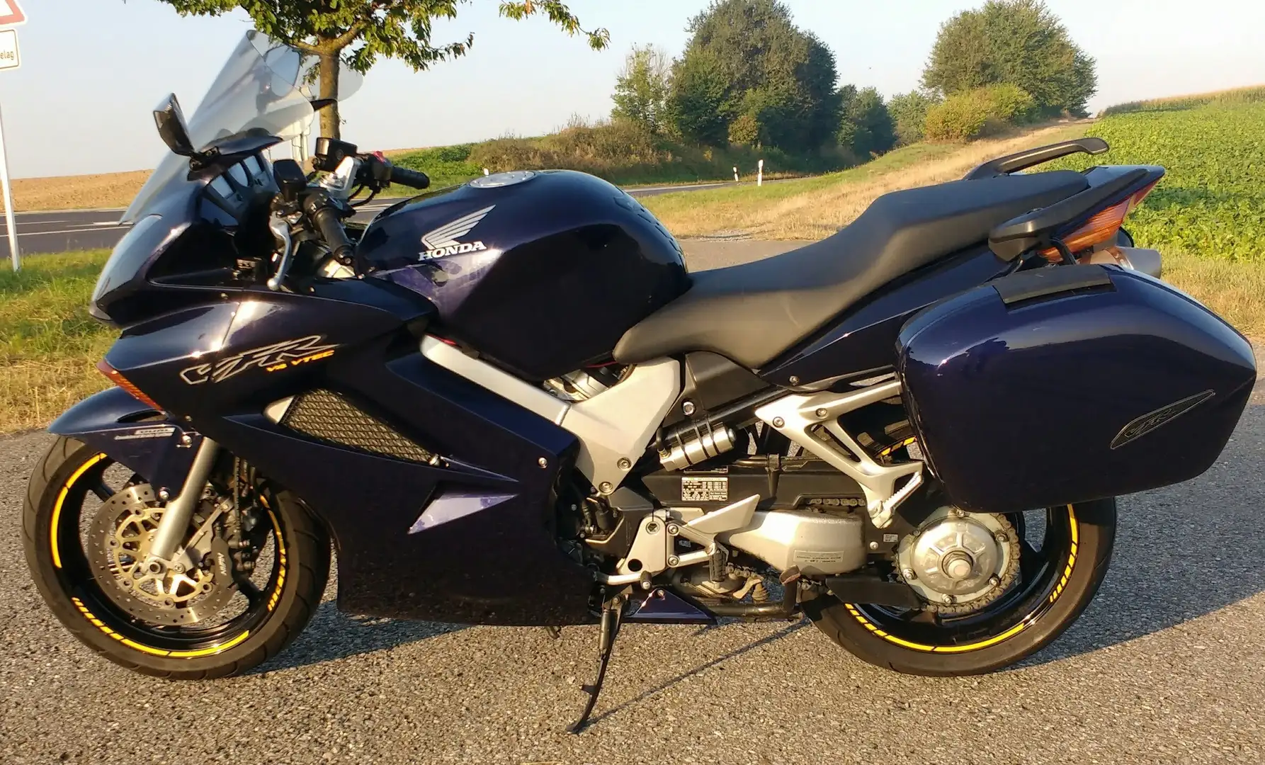 Honda VFR 800 Ohne Koffer - 2