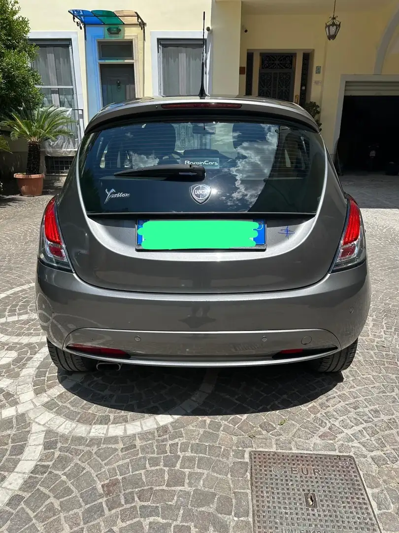 Lancia Ypsilon Ypsilon III 2016 1.2  - 69cv Gris - 1