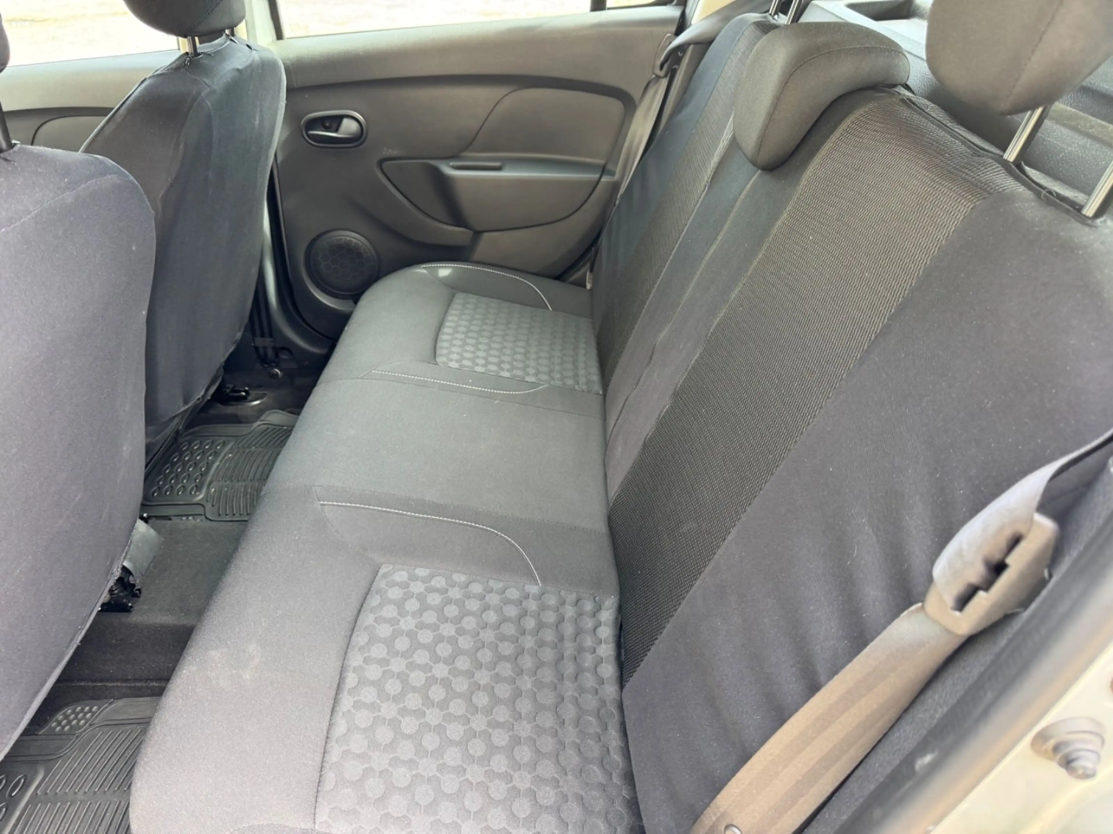 Dacia Logan MCV II Kombi Prestige — photo 8