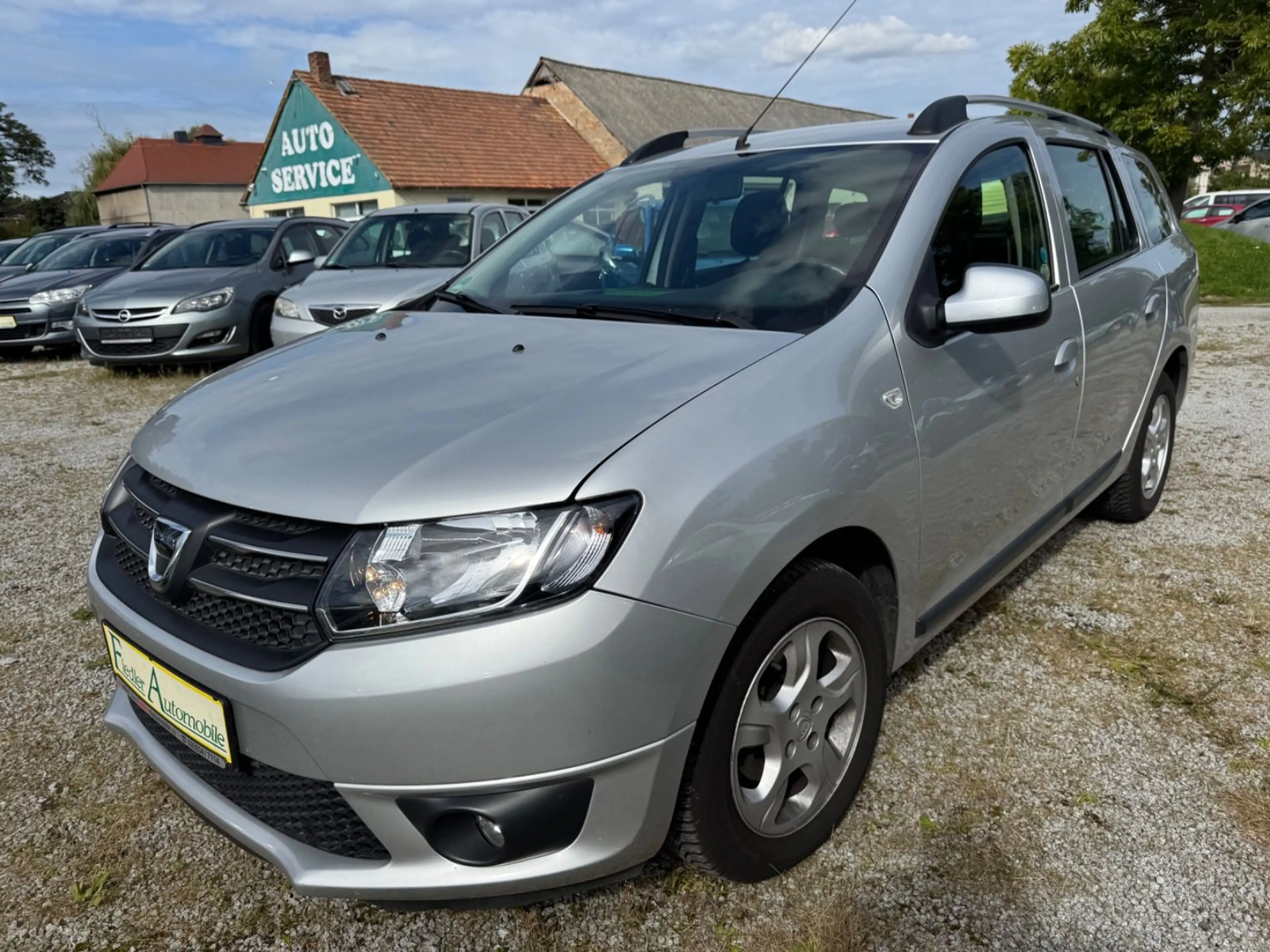 Dacia Logan MCV II Kombi Prestige — photo 10