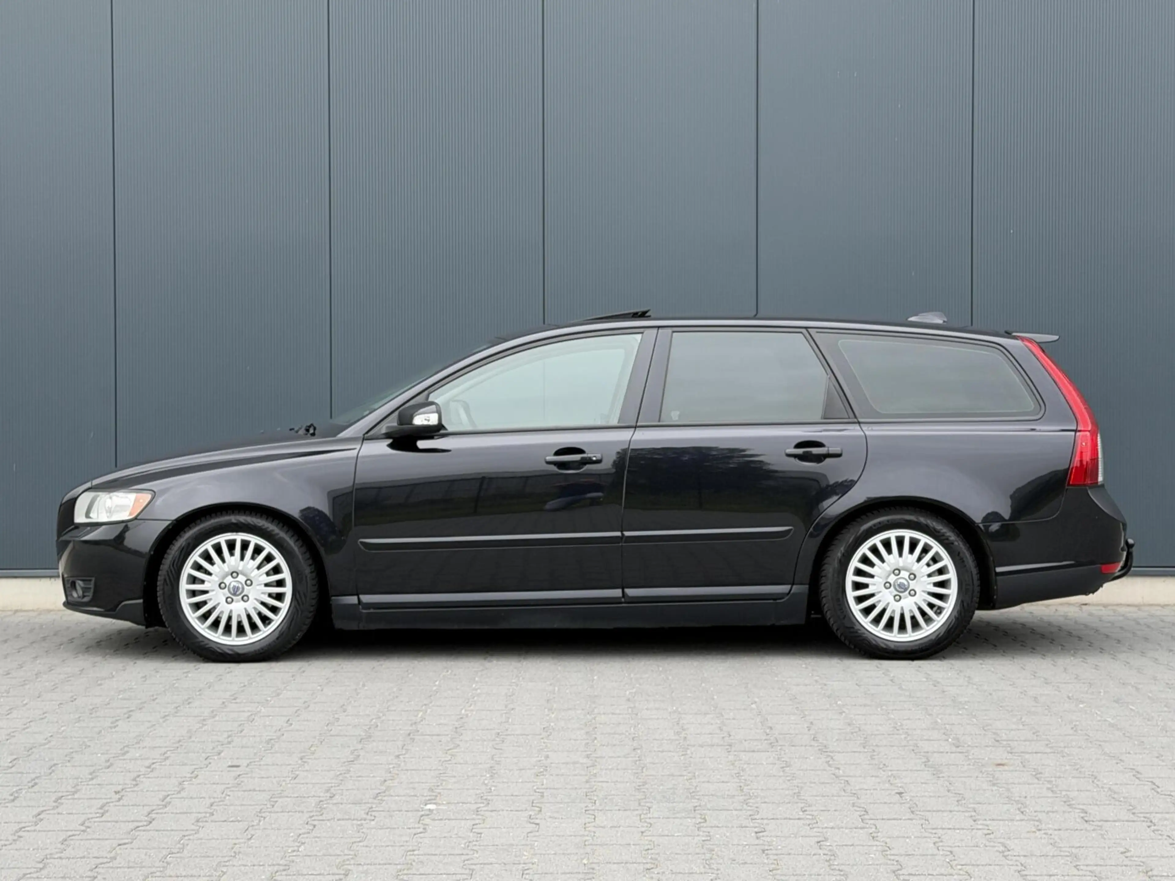 Volvo V50 2.4I Edition II Schuifdak - Leder - Facelift - Tre — photo 9
