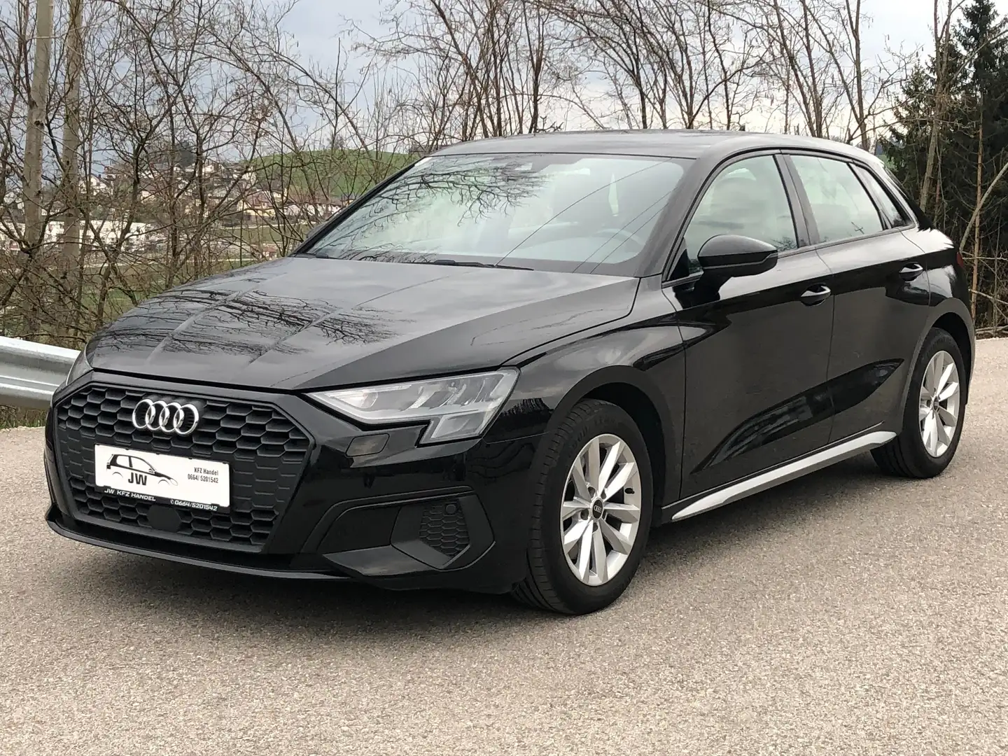Audi A3 1.Besitz, *Garantie*, Pickerl NEU Schwarz - 1