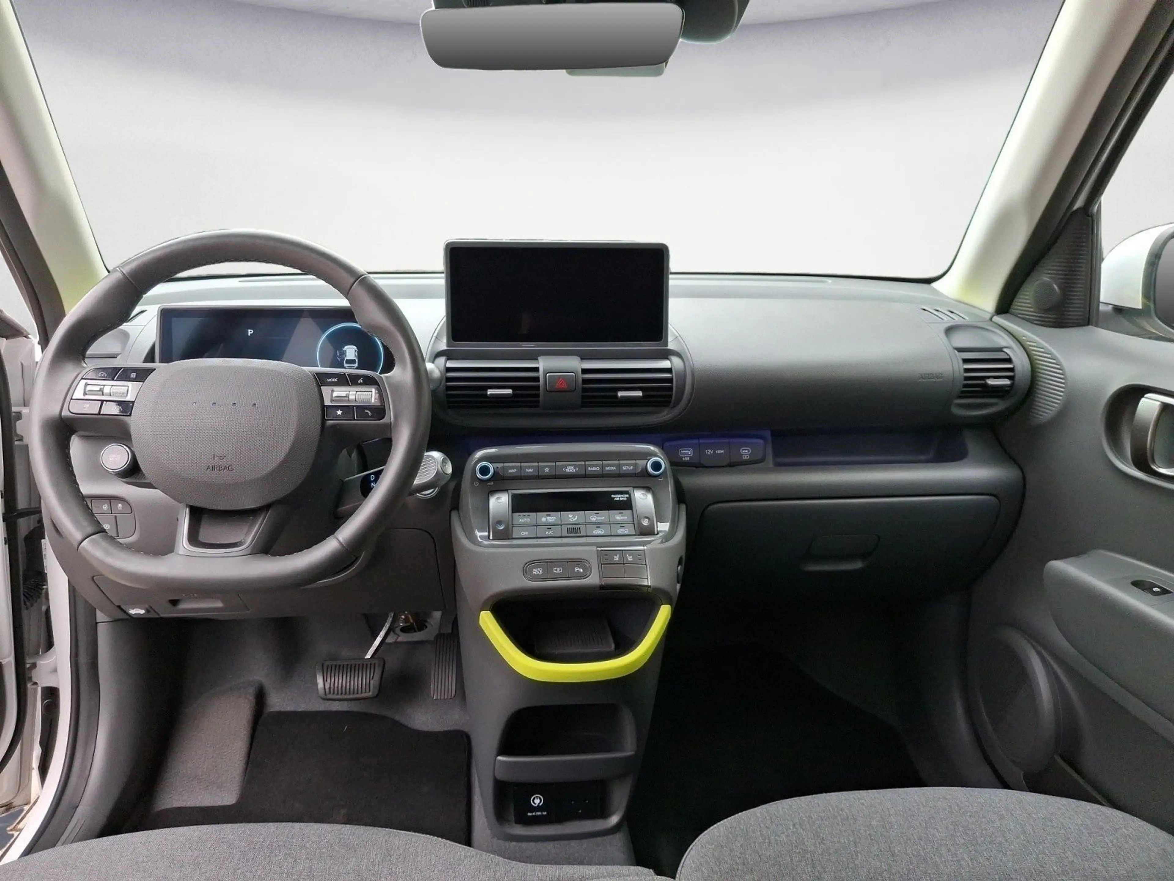 Hyundai Inster Inster h INSTER Cross Tempom.aktiv Bluetooth PDC — photo 13