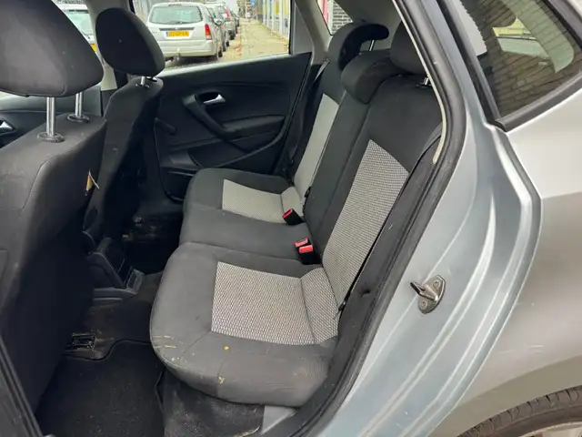 Volkswagen Polo view 13