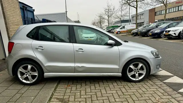Volkswagen Polo view 6