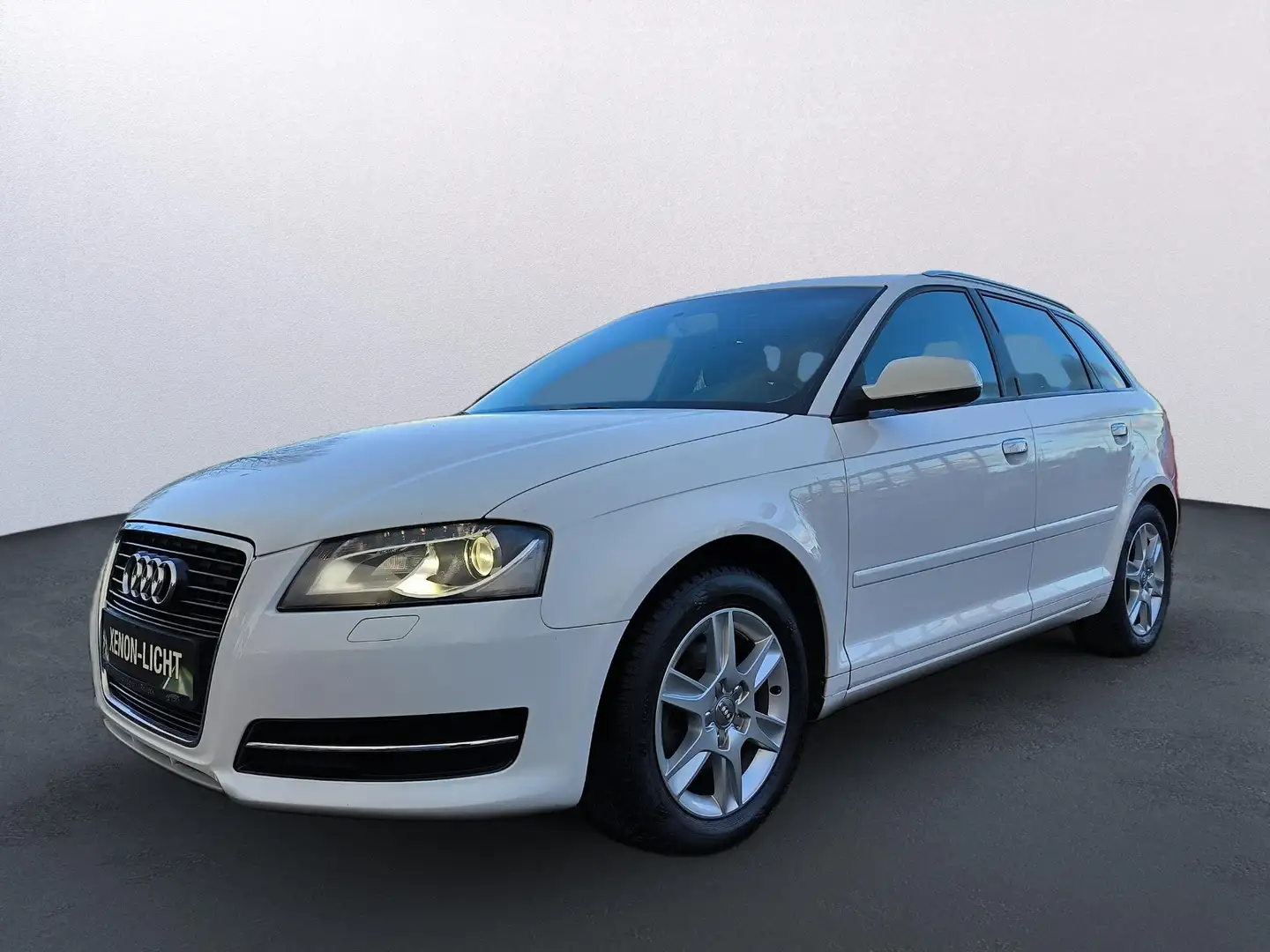 Audi A3 Sportback1,4TFSI,Bi-Xenon,Klima,PDC,TÜV Neu Weiß - 1