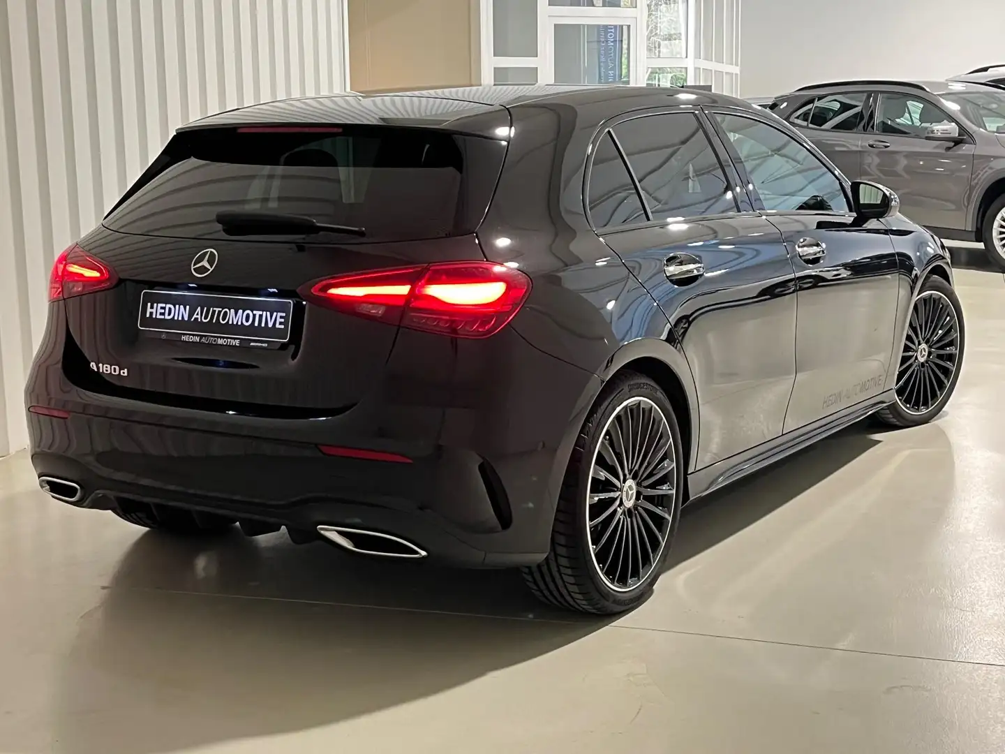 Mercedes-Benz A 180 Klasse d AMG Line - 2