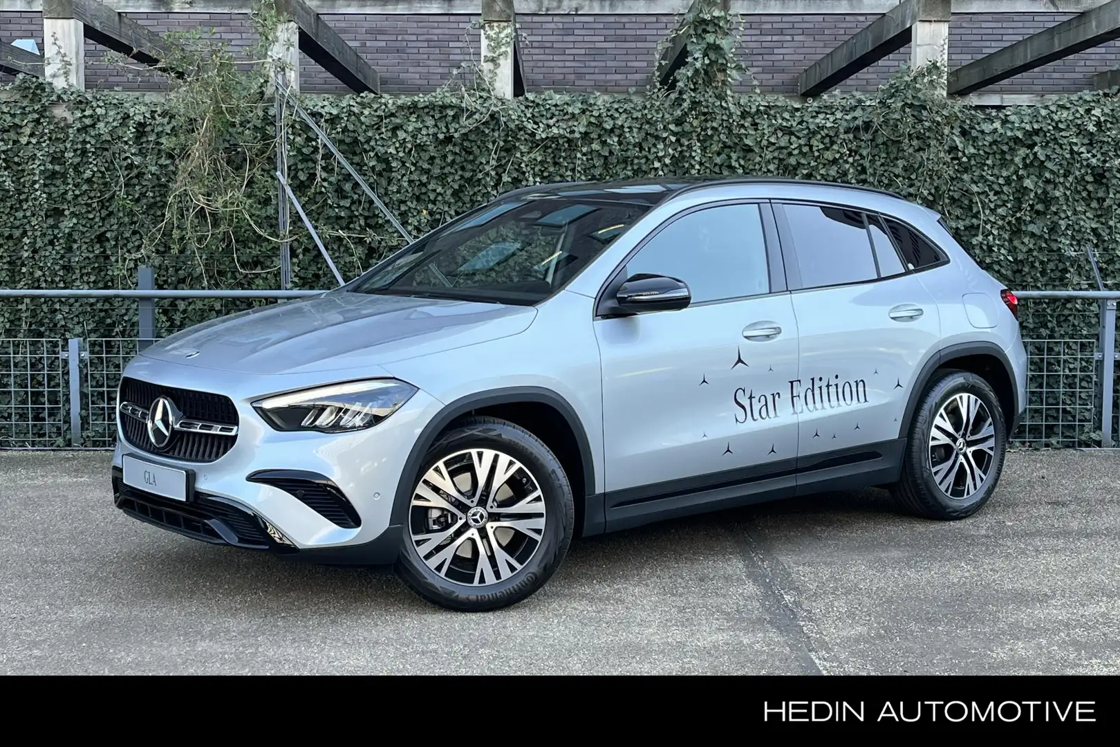 Mercedes-Benz GLA 180 GLA Automaat Star Edition Limited Luxury Line | Ni Zilver - 1
