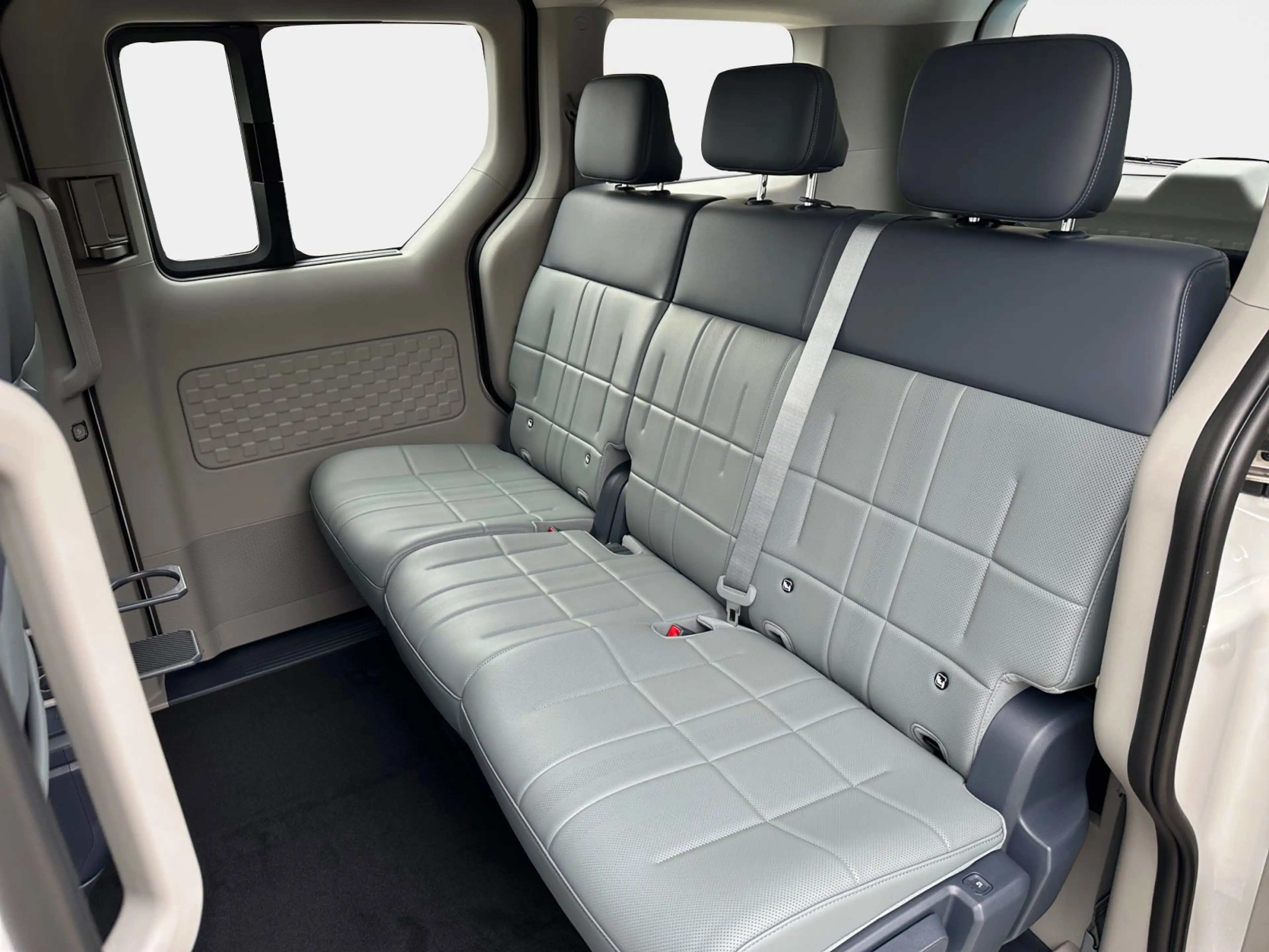 Kia PV5 Passenger 71,2 kWh Elite Sofort Verfügbar — photo 10