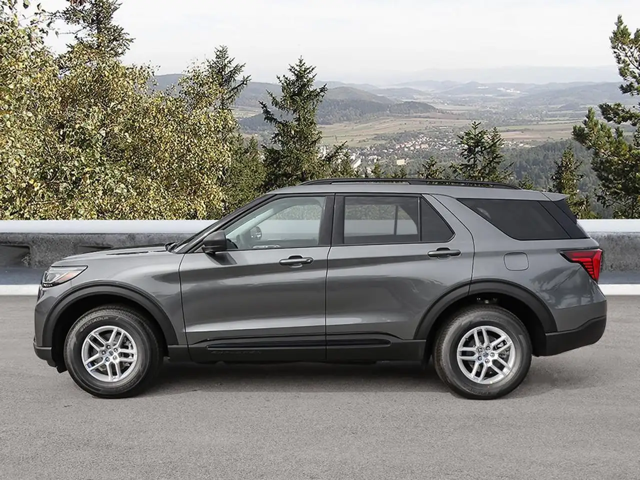 Ford Explorer снимка Ford Explorer
