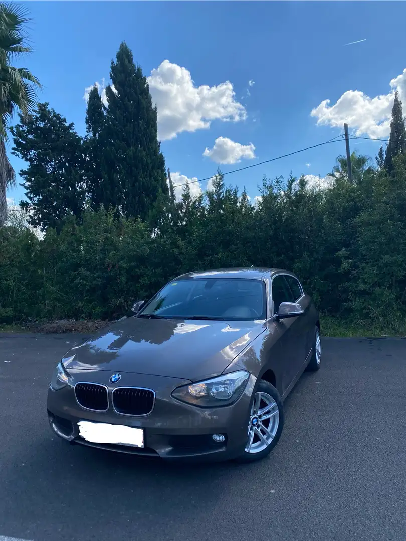 BMW 114 114i Urban - 1