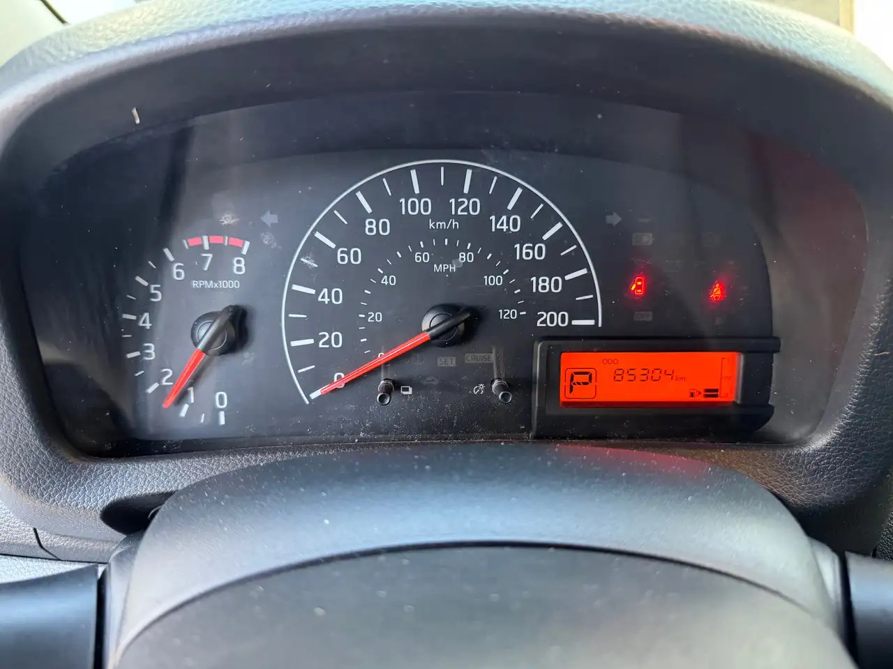 Nissan NV200 снимка Nissan NV200