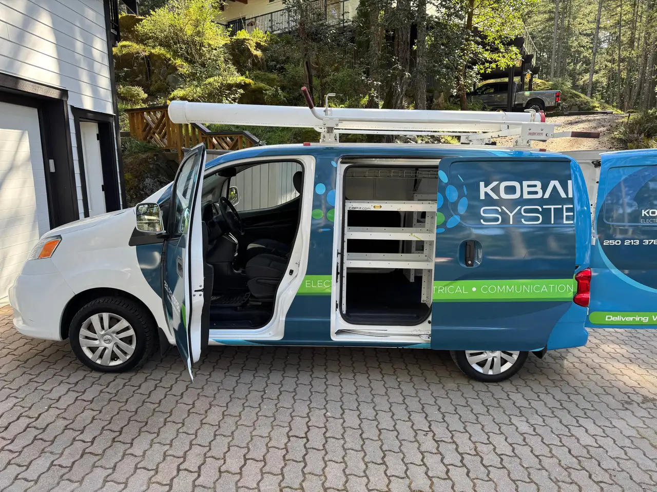 Nissan NV200 снимка Nissan NV200