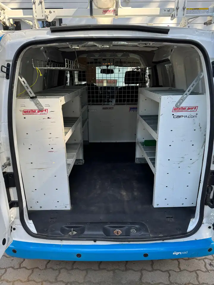 Nissan NV200 снимка Nissan NV200