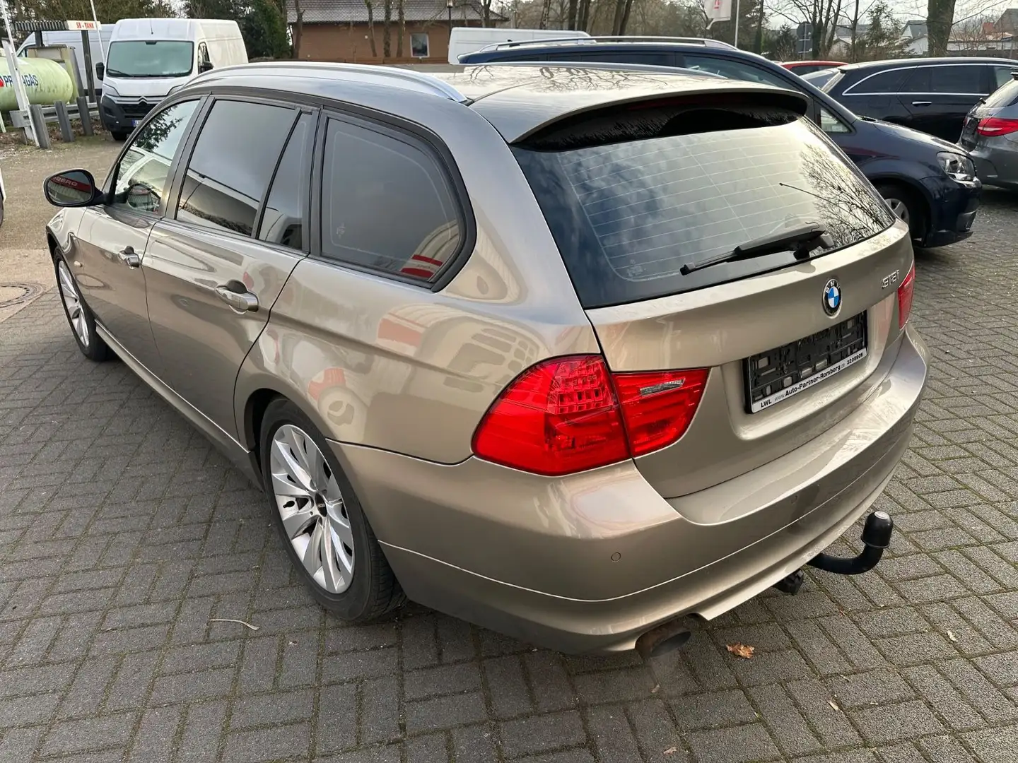 BMW 318 i  Touring  AHZ PDC Sitzh. Beige - 2
