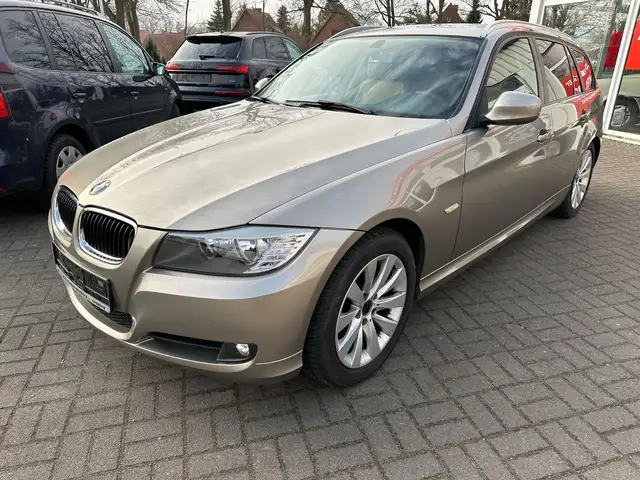BMW 318 i  Touring  AHZ PDC Sitzh.