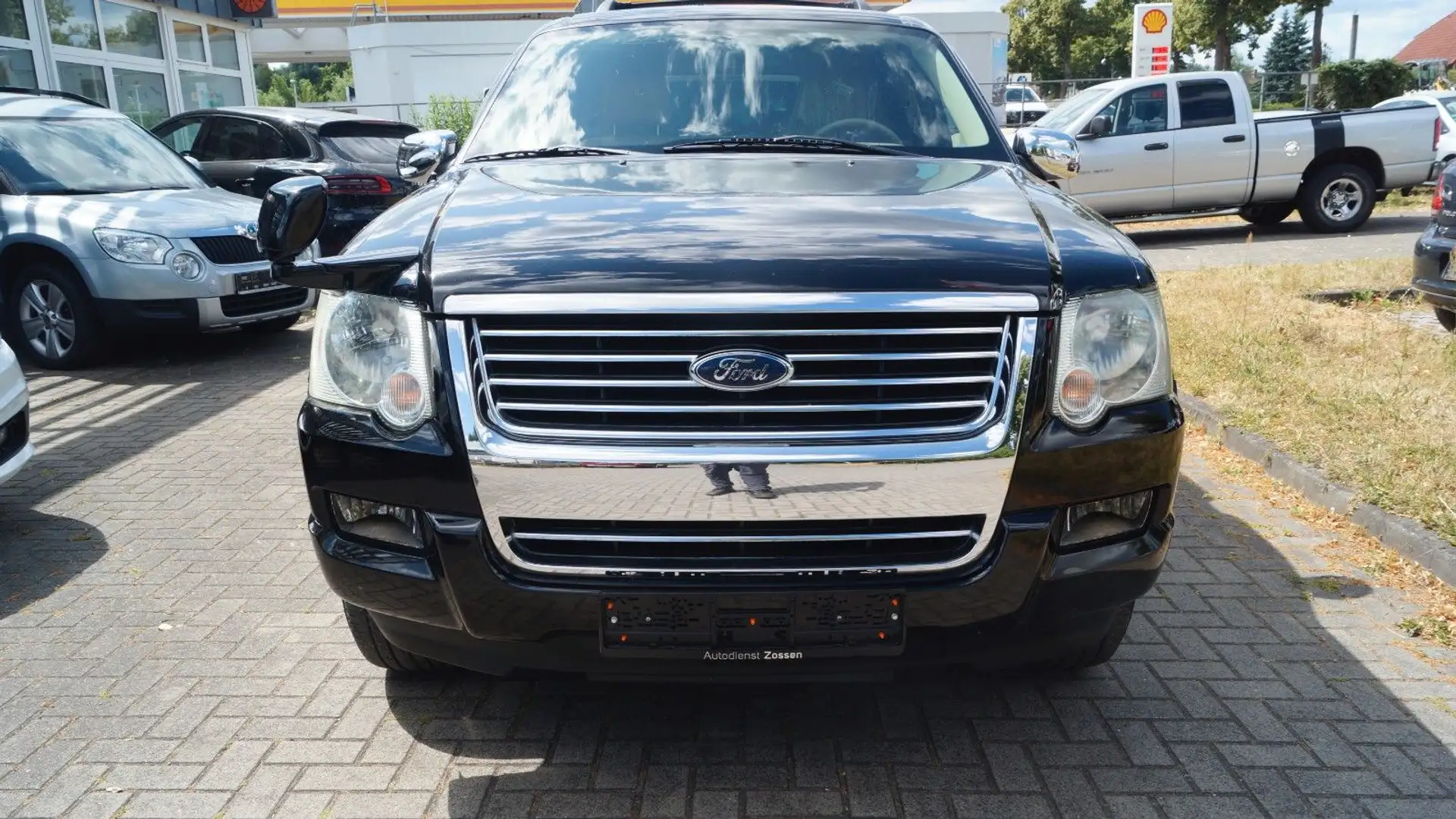 Ford Explorer 4.0 V6 XLT  4x4 /  Automatik / 7 Sitzer Noir - 2